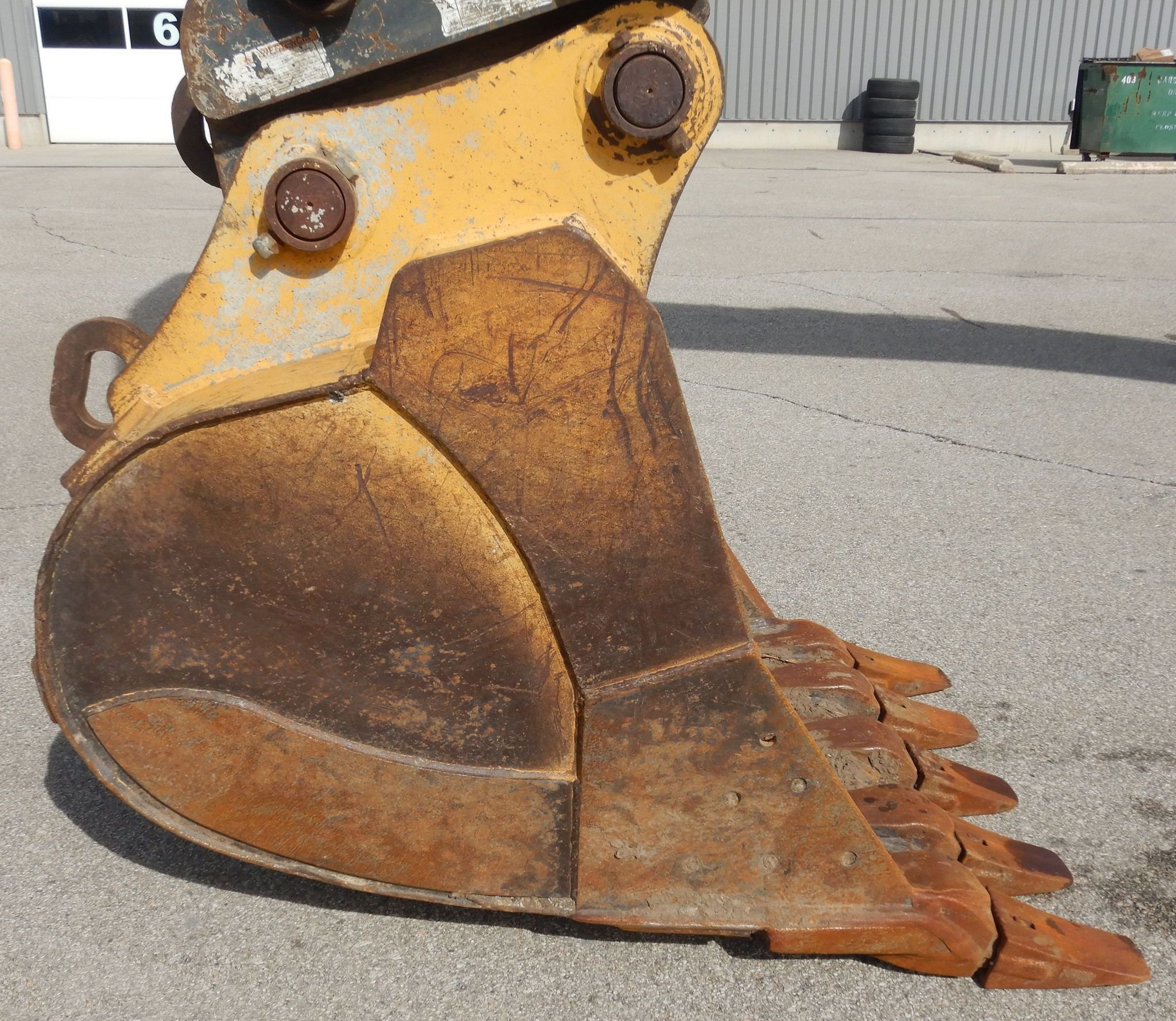 gallery 2011 John Deere 240DLC excavator