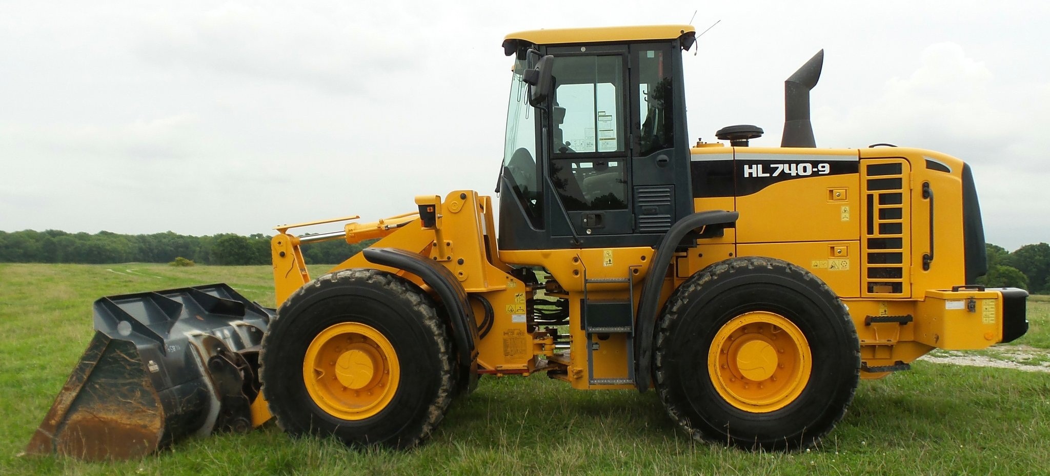 gallery 2013 Hyundai HL740-9 wheel loader