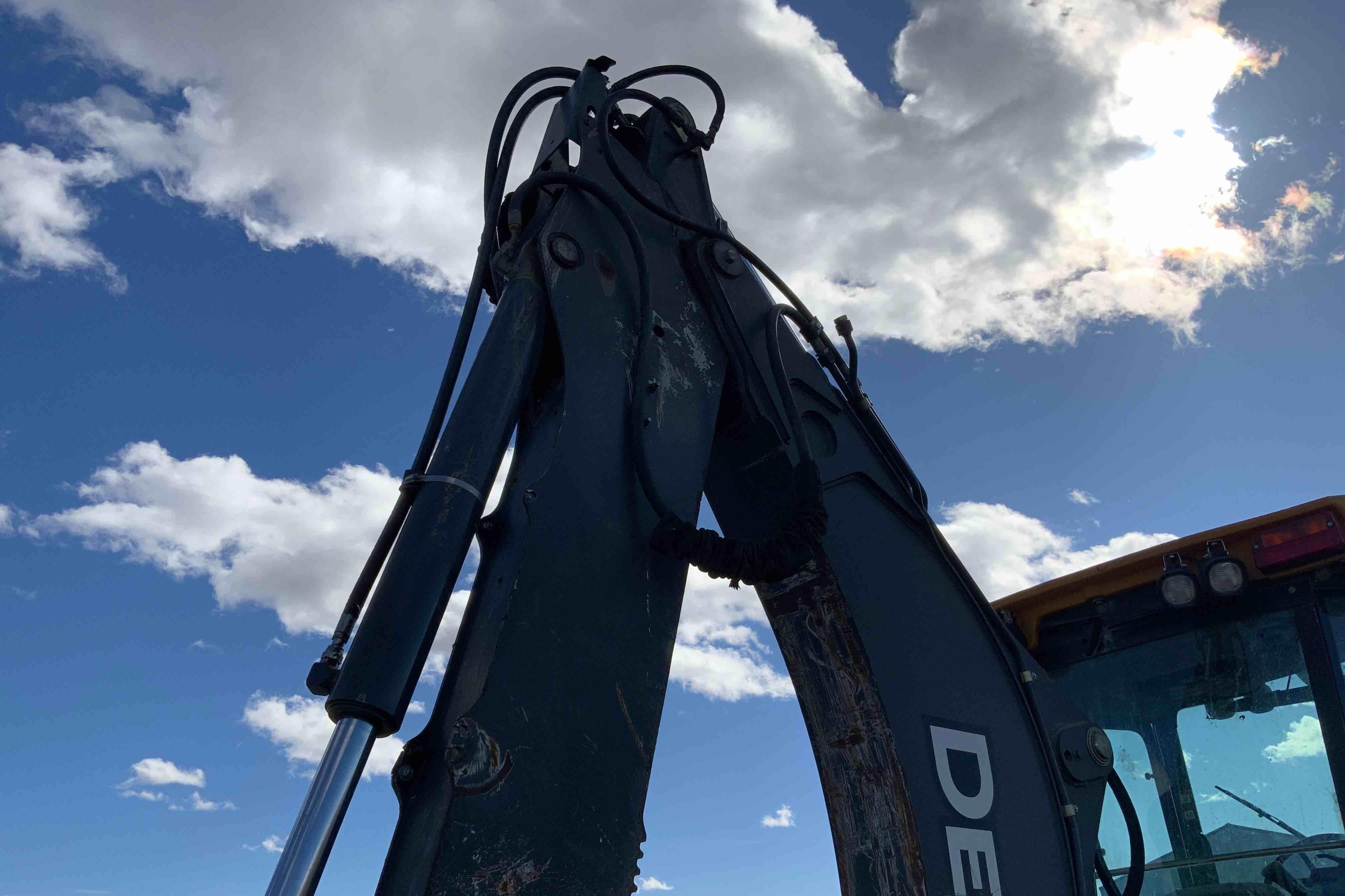 gallery 2012 John Deere 410J 4x4 Loader Backhoew Extendahoe