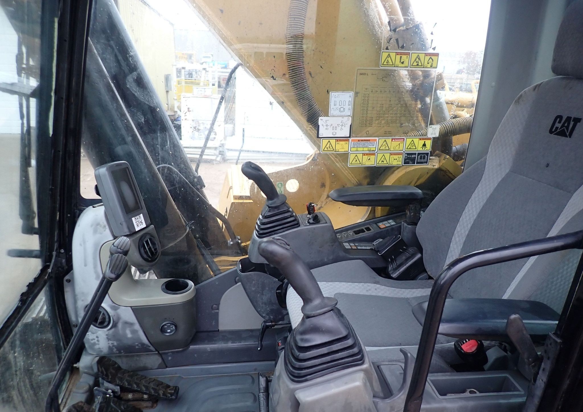 gallery 2011 Caterpillar 345D L excavator