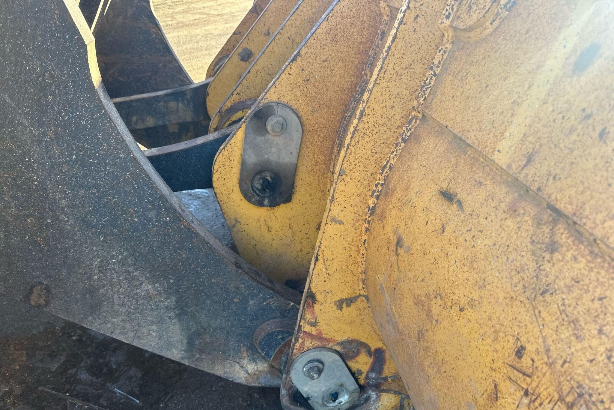 gallery 2006 John Deere 844J wheel loader