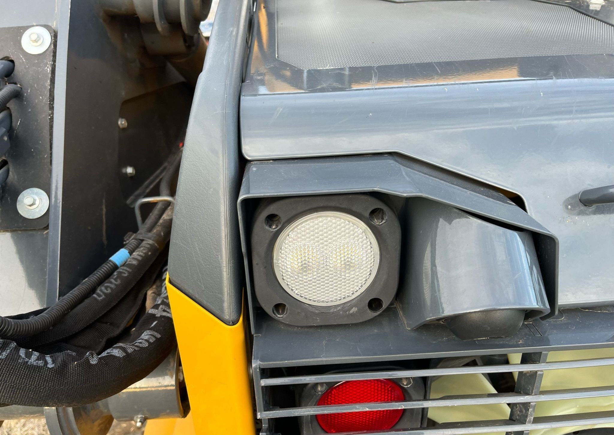 gallery 2019 John Deere 325G tracked skid steer loader