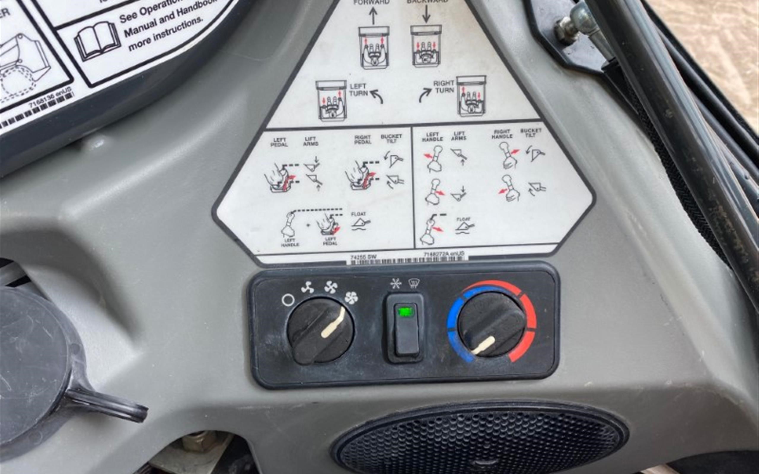 gallery 2015 Bobcat T770 Compact Track Loader