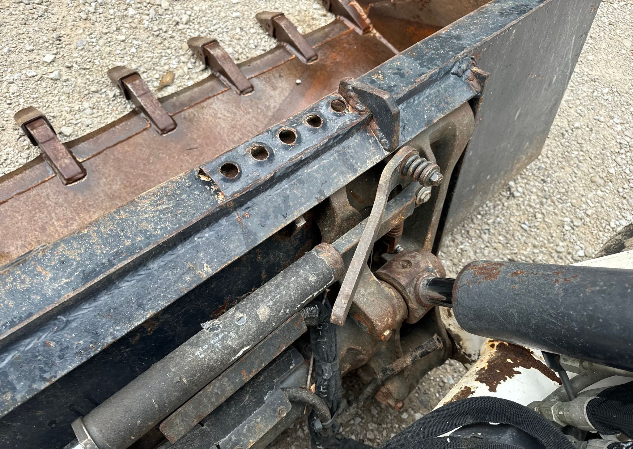 gallery 2022 Bobcat T76 R-Series tracked skid steer loader