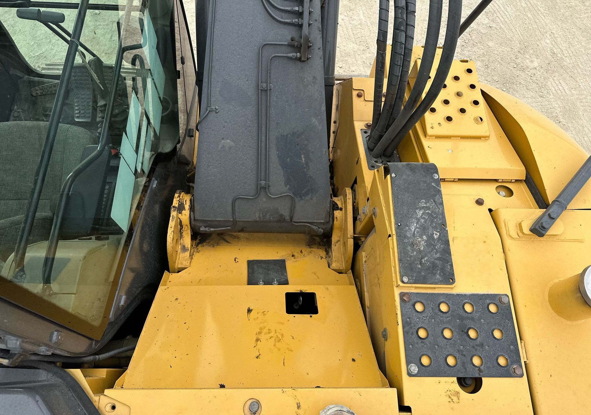 gallery 2012 John Deere FF135DX excavator