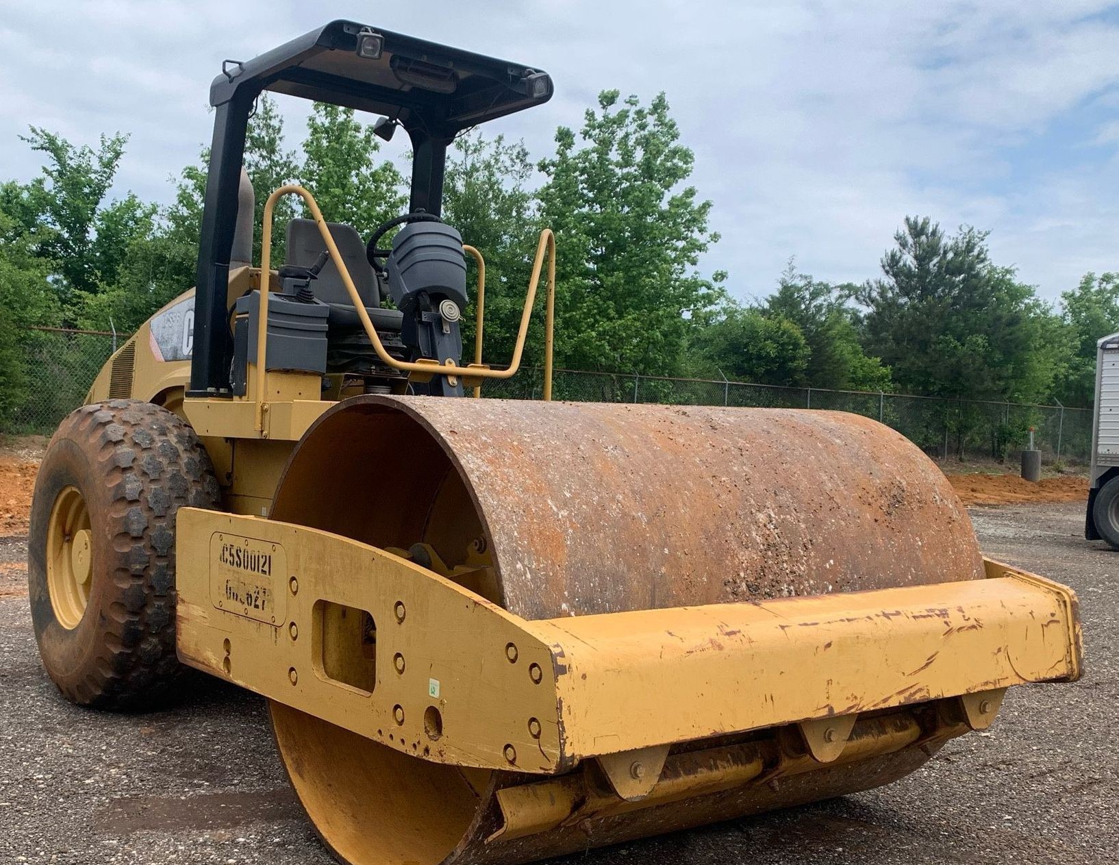 gallery 2008 Caterpillar CS56 single drum vibratory roller