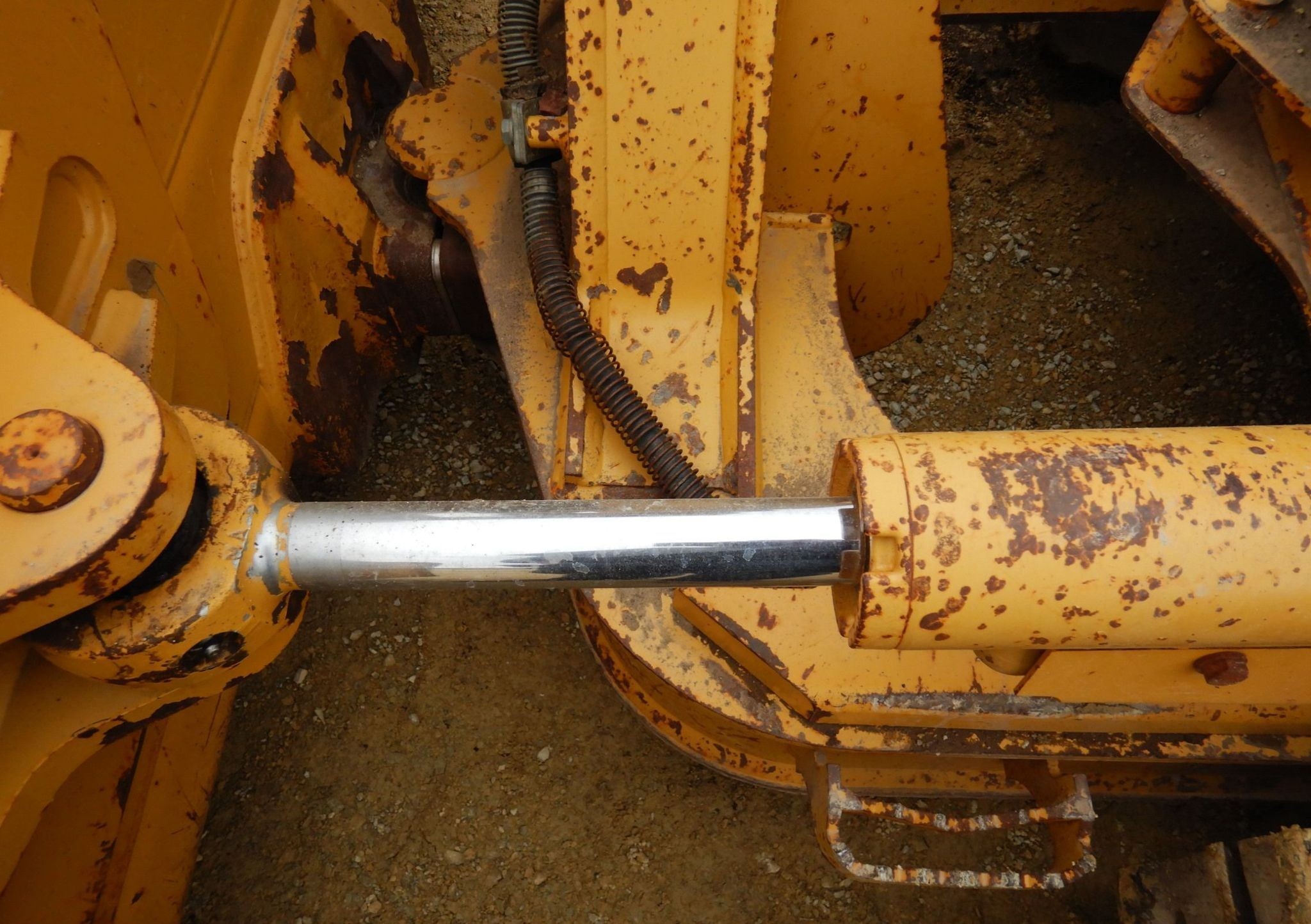 gallery 2011 Caterpillar D5K LGP dozer