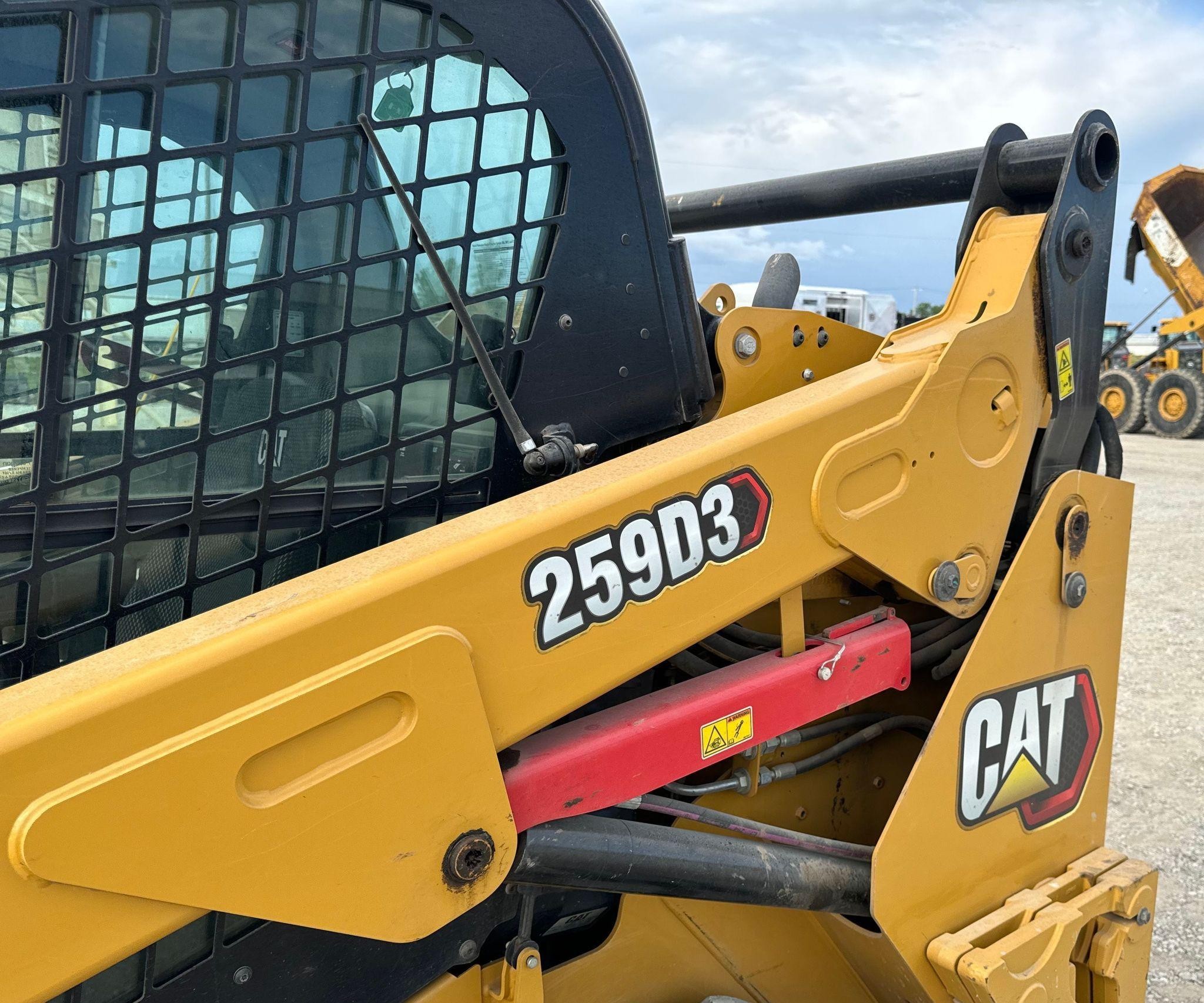 gallery 2019 Caterpillar 259D3 tracked skid steer loader