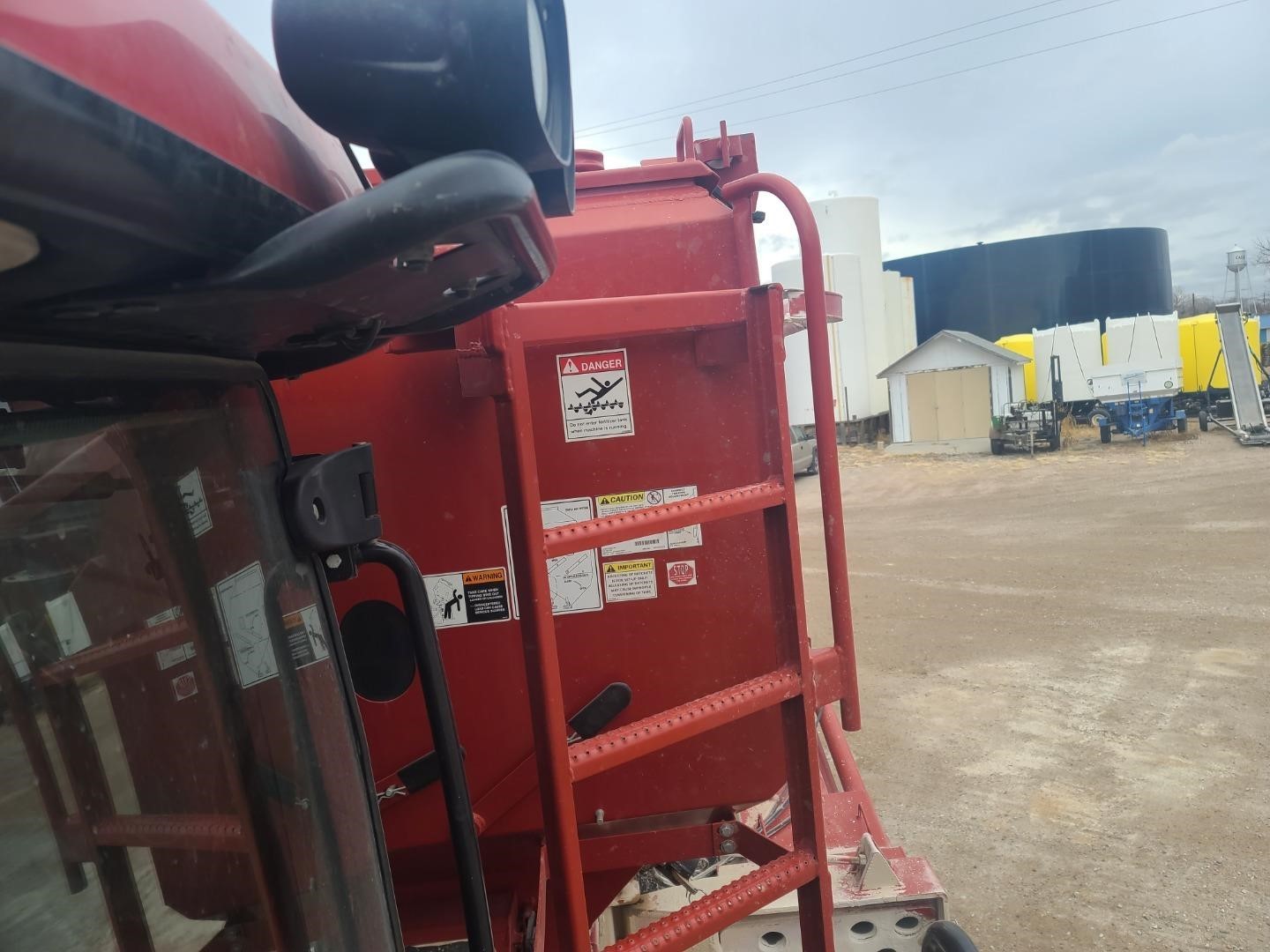 gallery 2014 Case IH Titan 4530 Dry Fertilizer Applicator