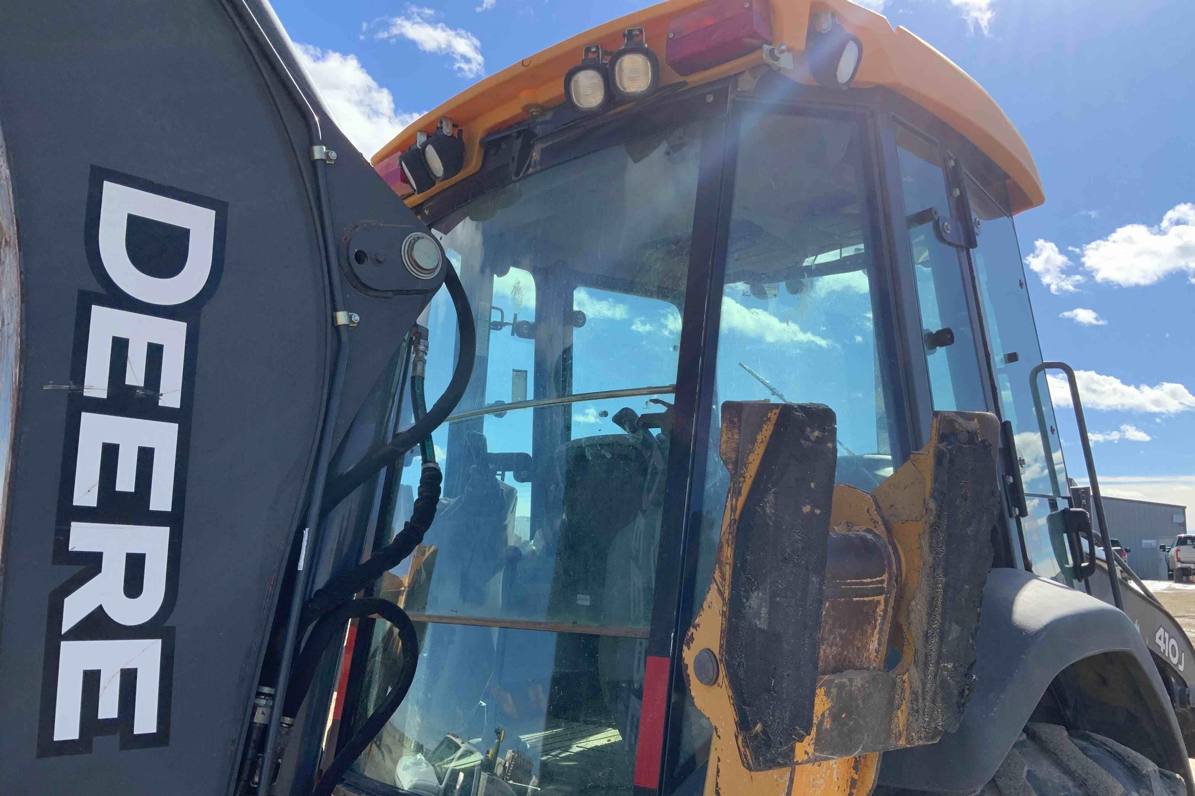 gallery 2012 John Deere 410J 4x4 Loader Backhoew Extendahoe
