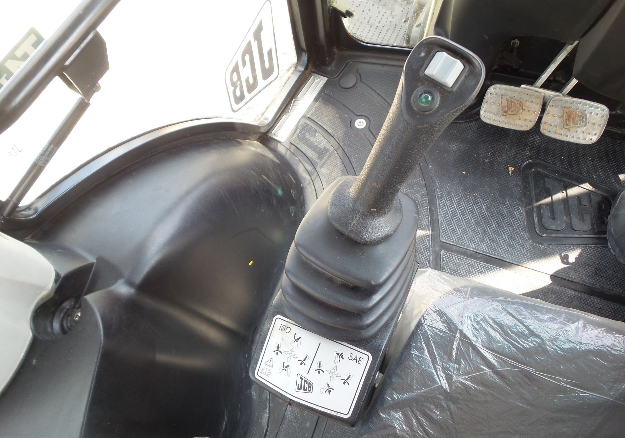 gallery 2016 JCB 3CX-15 backhoe