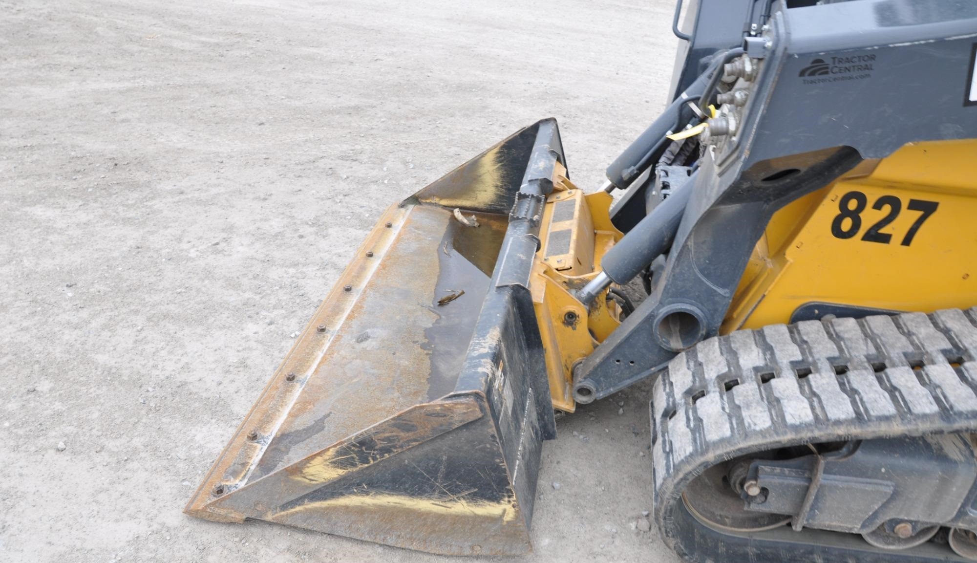 gallery 2022 John Deere 331G Compact Track Loader