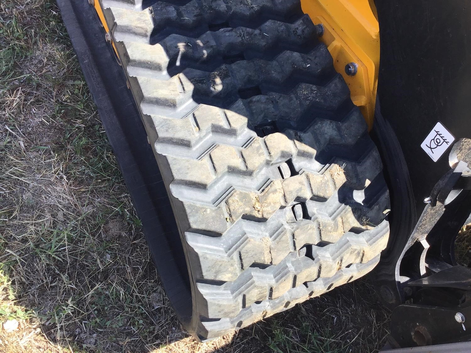gallery 2015 JCB 260T Skid Steer Track Loader