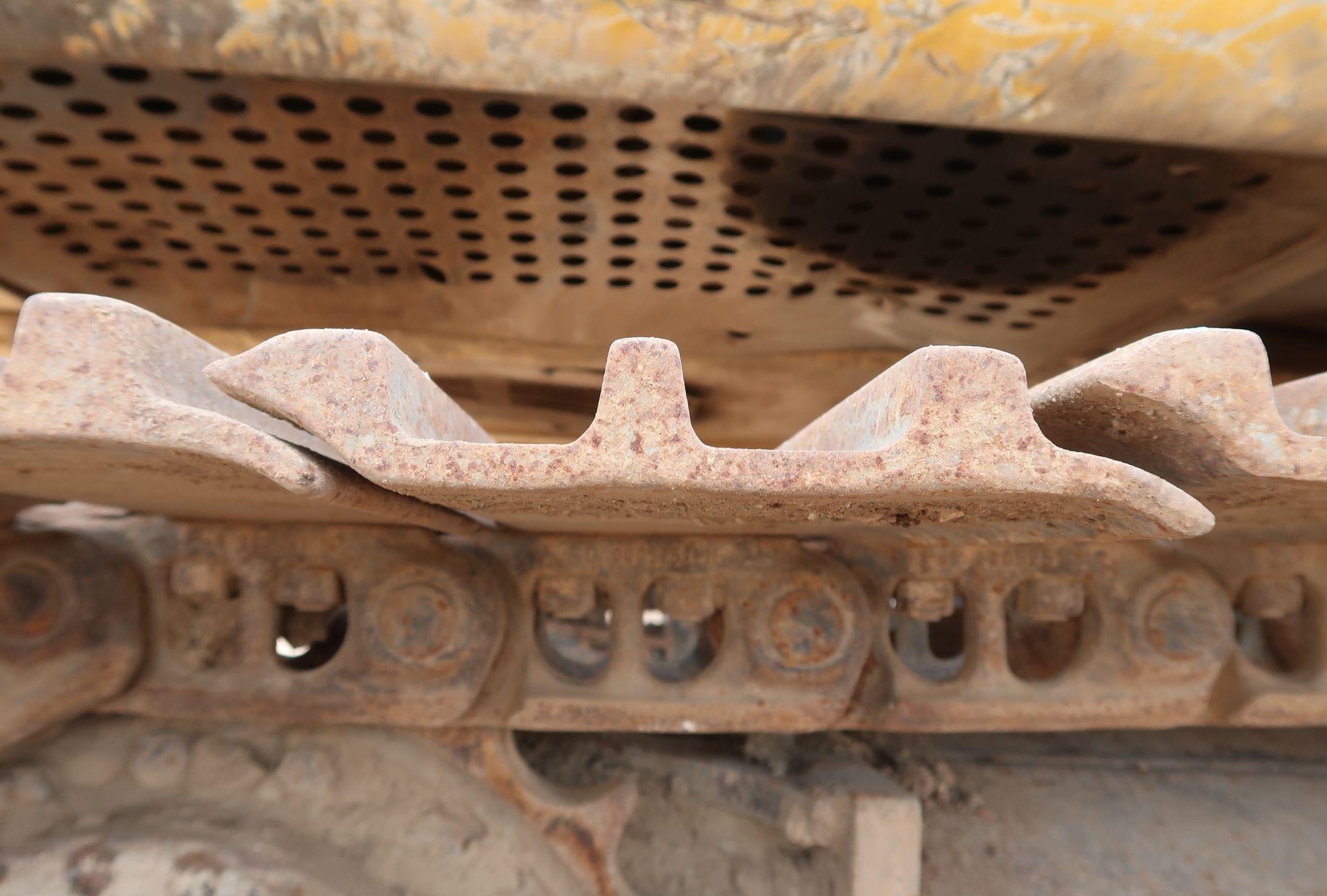 gallery 2015 John Deere 210G LC  excavator