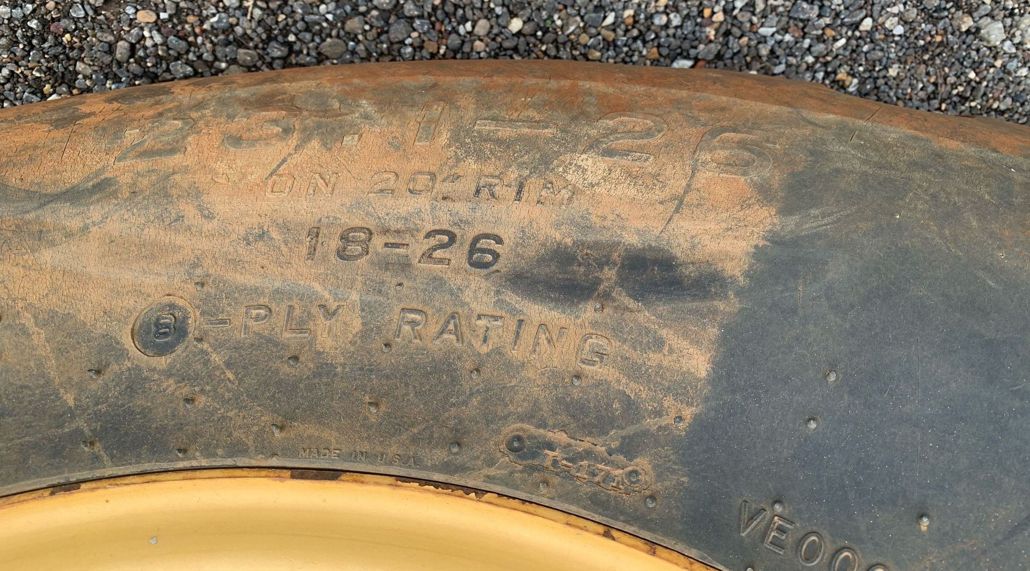 gallery 2008 Caterpillar CS56 single drum vibratory roller
