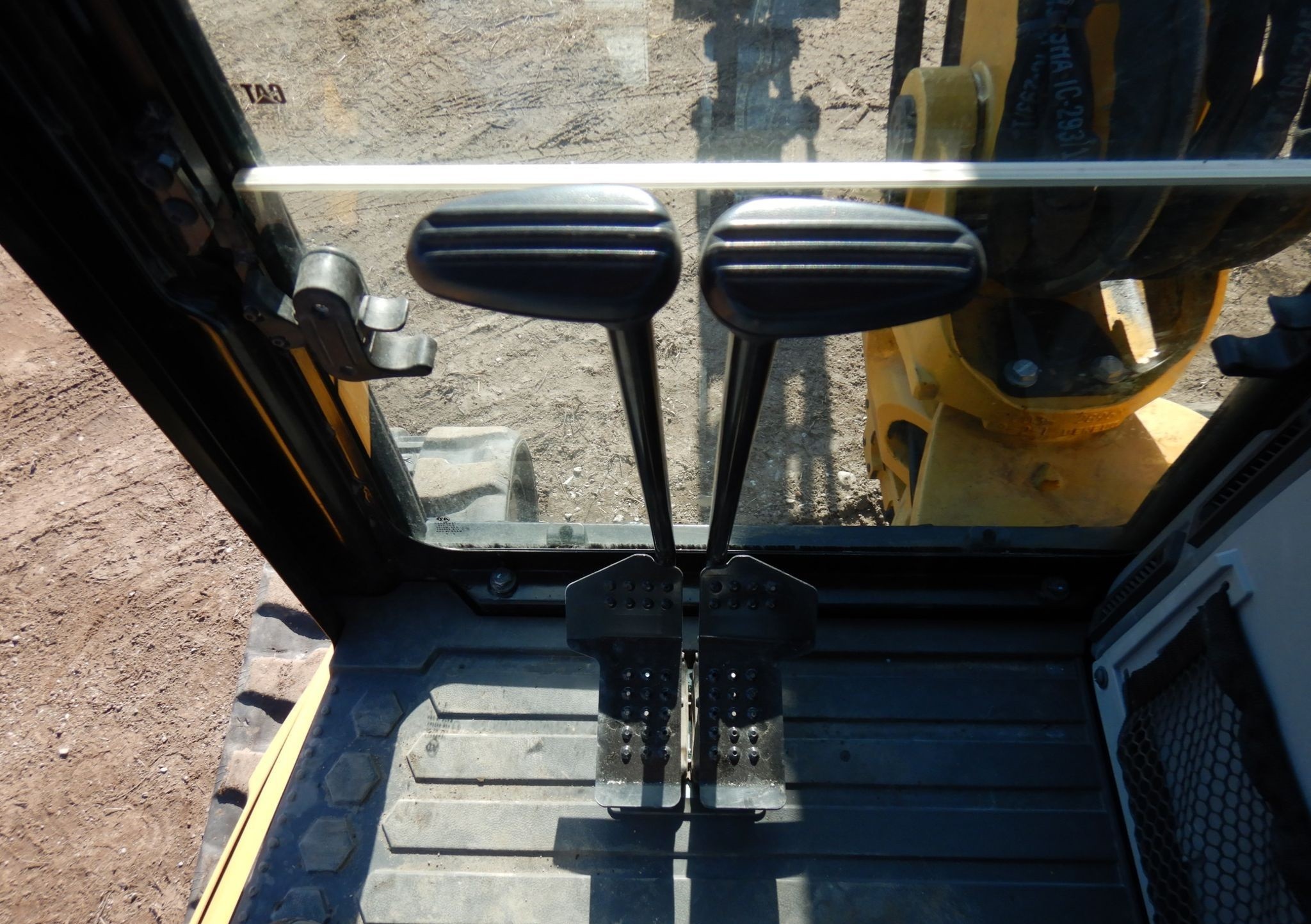 gallery 2018 Caterpillar 305E2 mini excavator