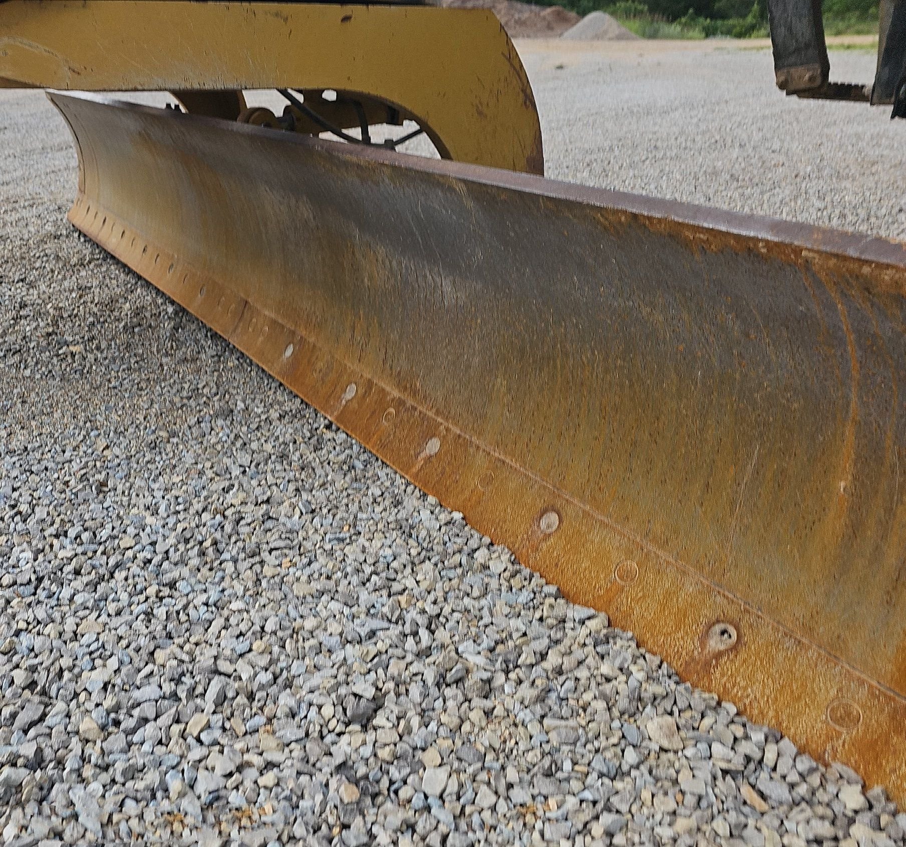 gallery 2013 Caterpillar 12M2 VHP Plus motor grader