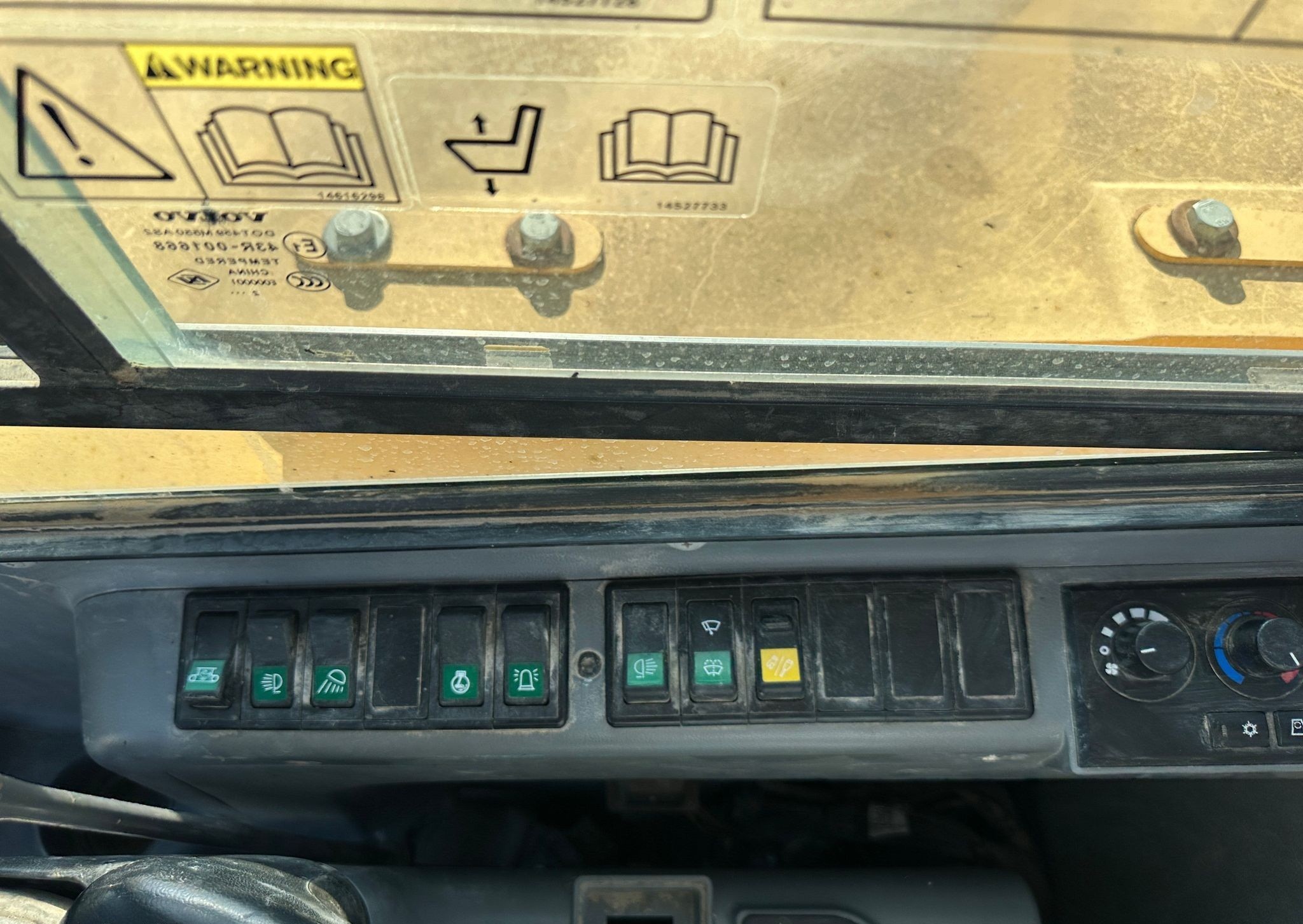 gallery 2013 Volvo ECR88 mini excavator