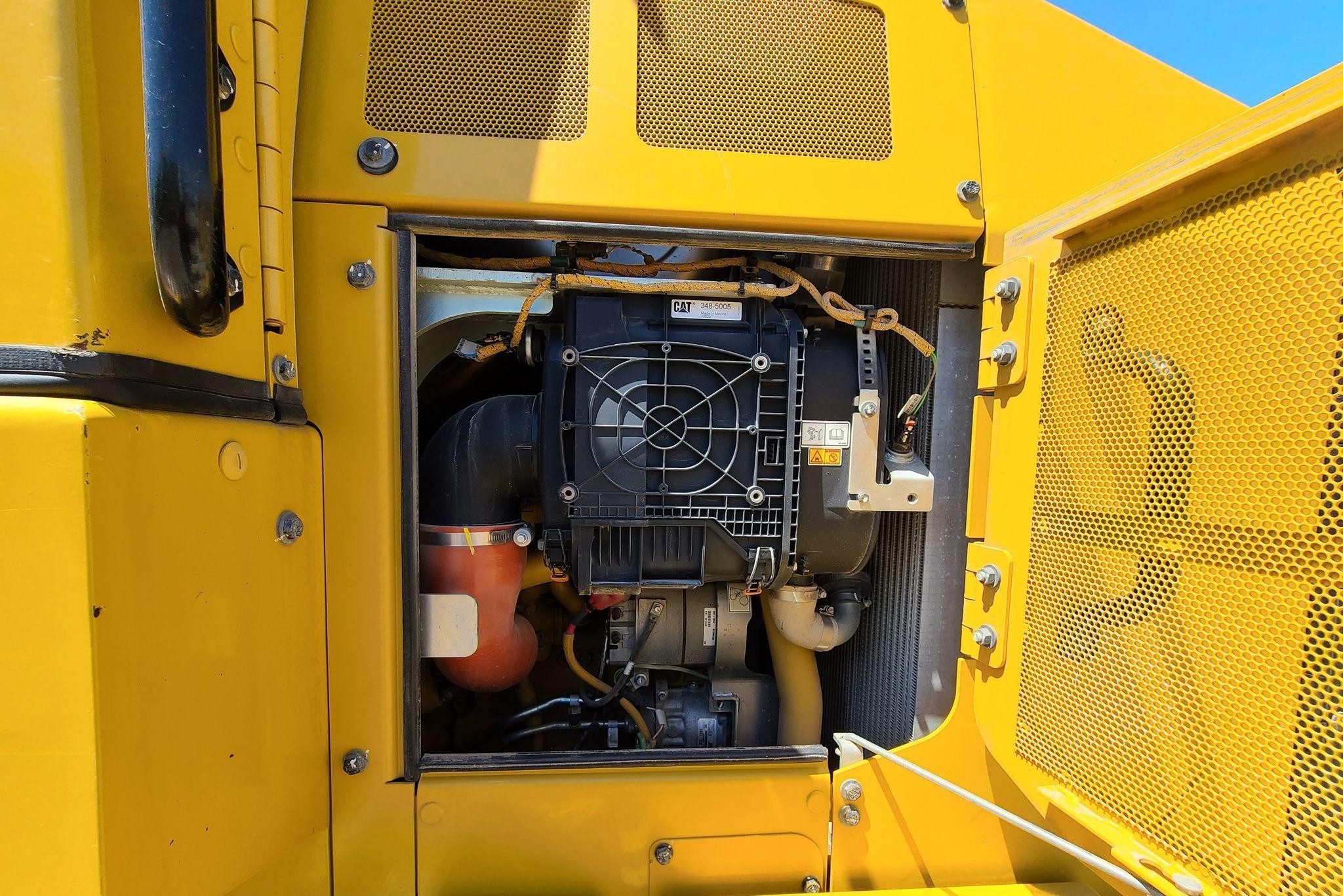 gallery 2018 Caterpillar 963K track loader