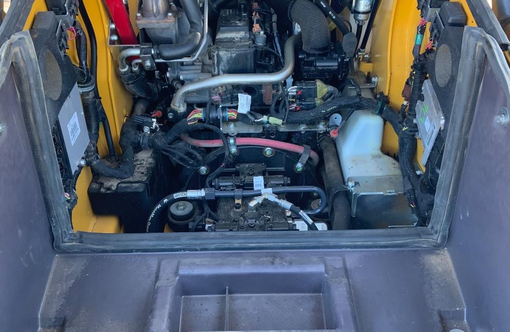 gallery 2021 John Deere 325G Skid Steer