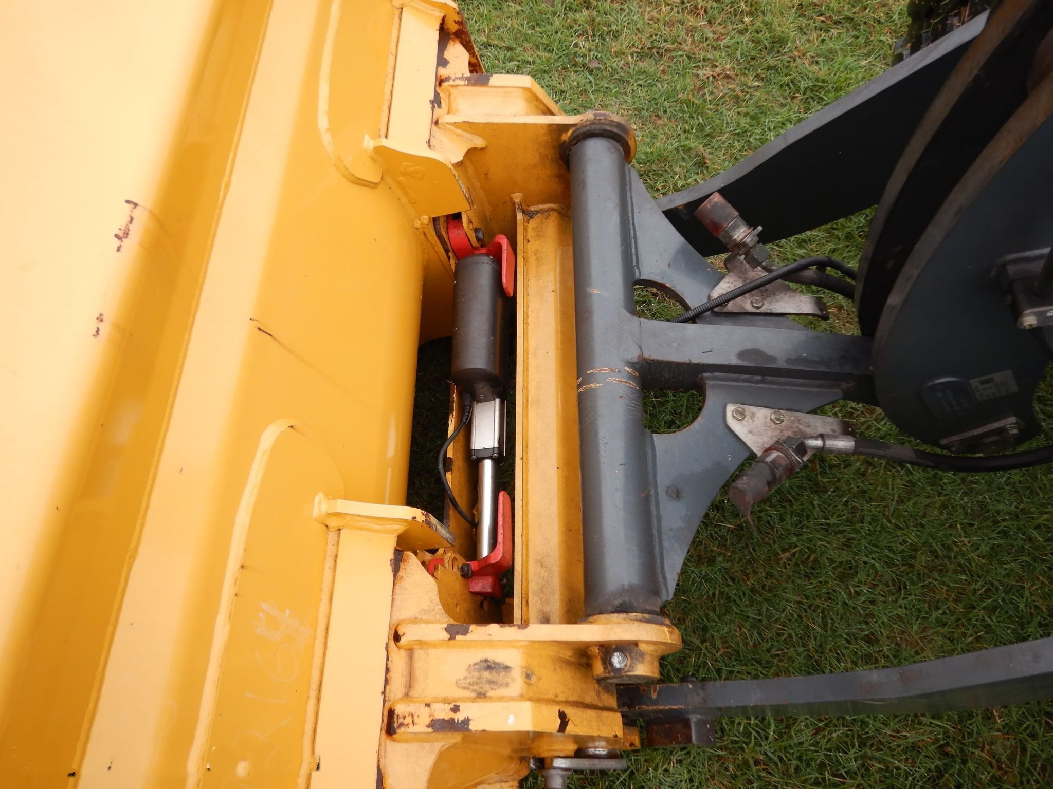gallery 2018 John Deere 204L Wheel Loader