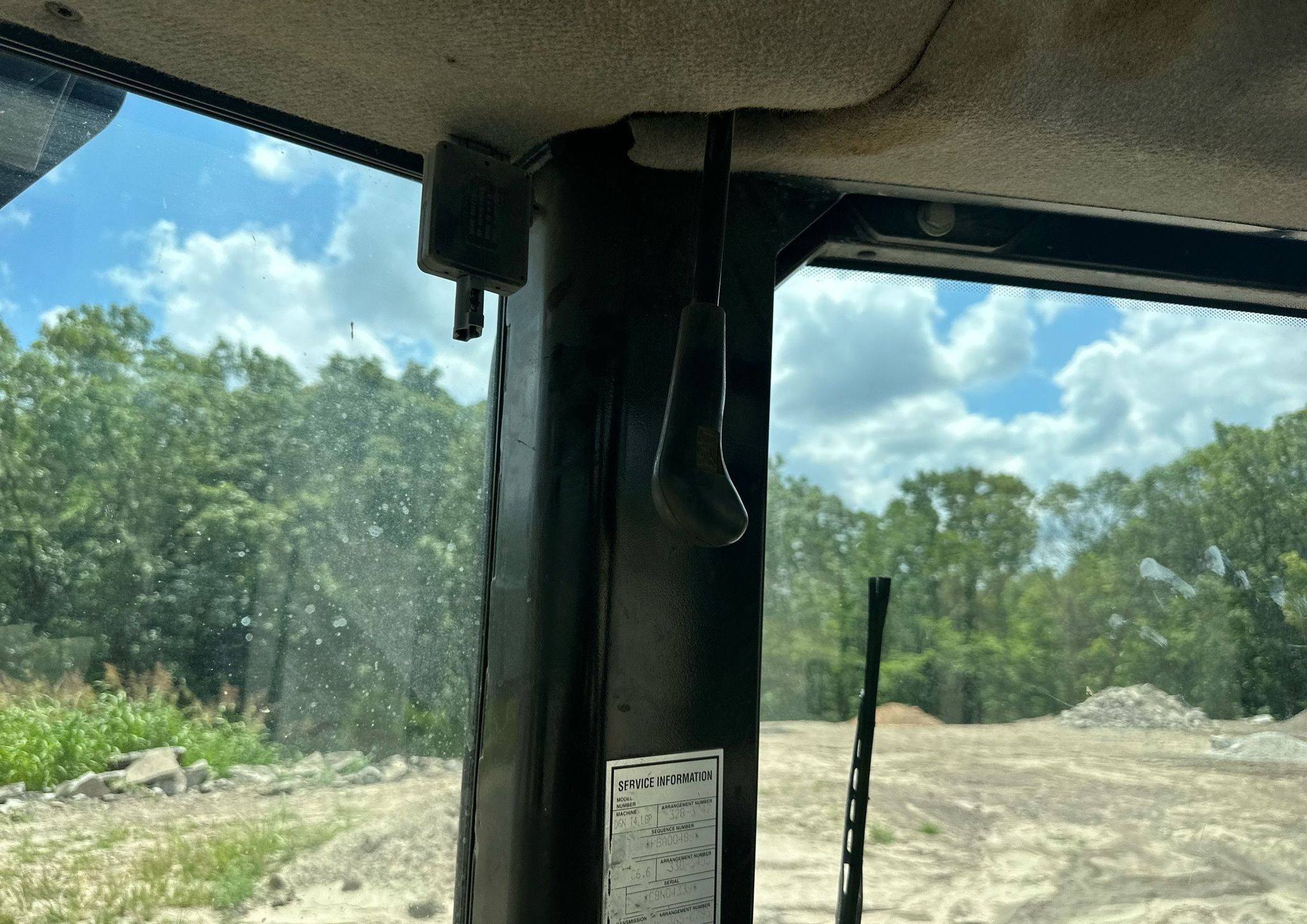 gallery 2012 Caterpillar D6N LGP dozer
