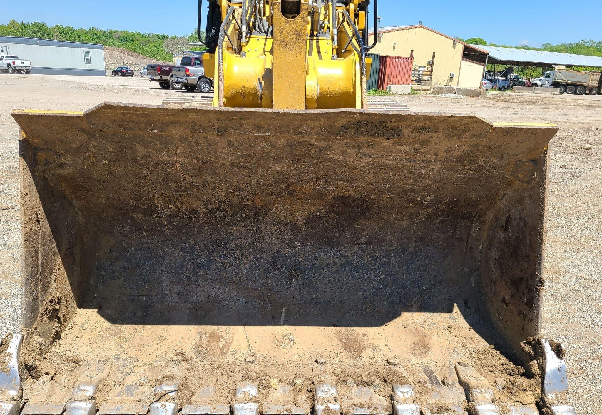 gallery 2018 Caterpillar 963K track loader