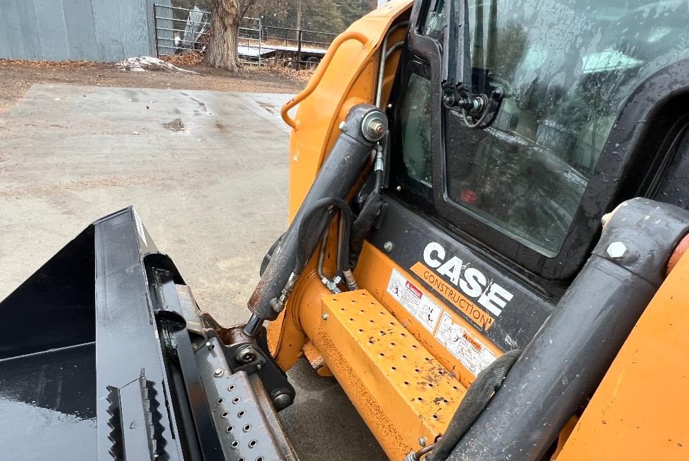 gallery 2012 Case TR320 Compact Track Loader