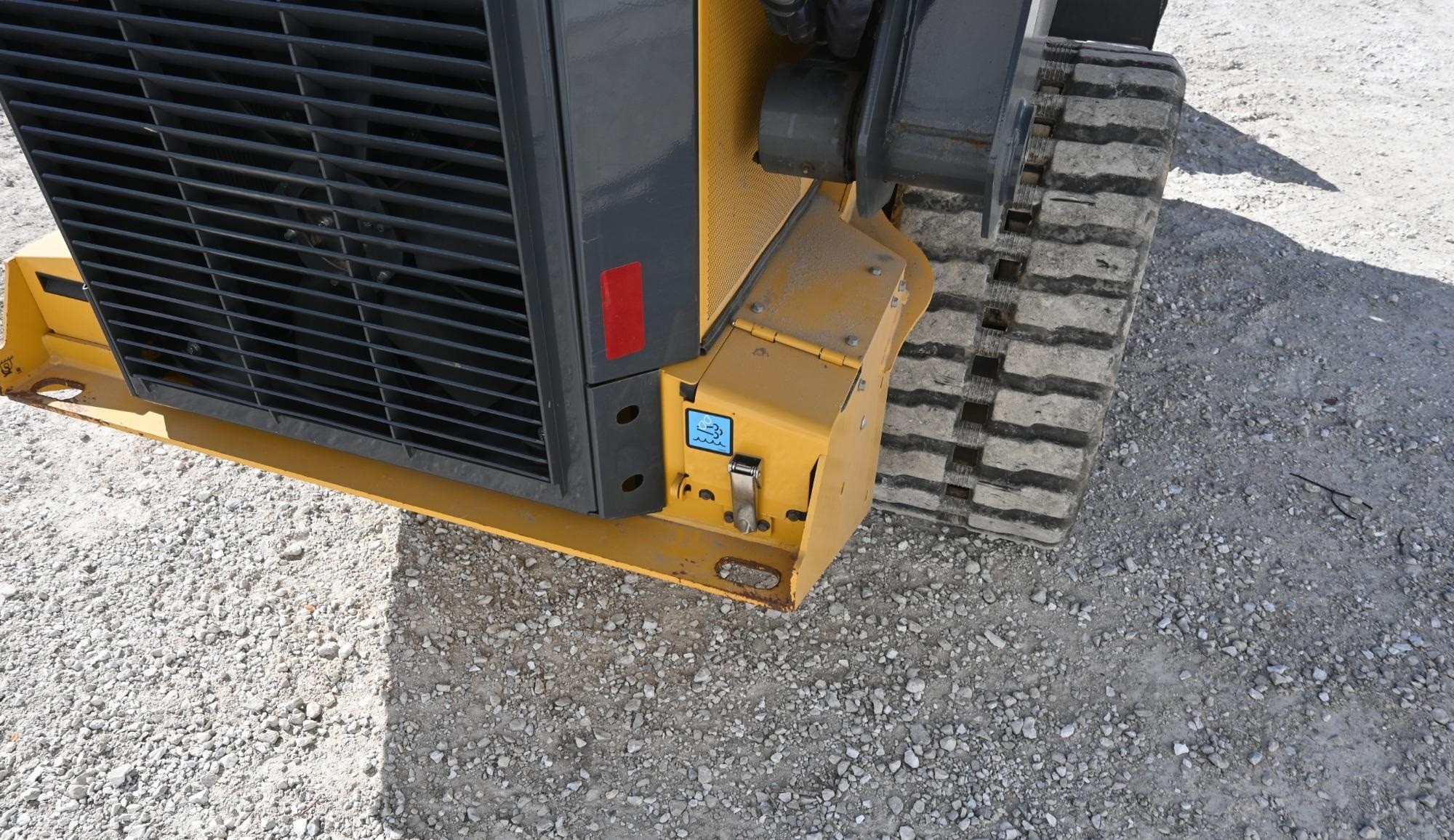 gallery 2022 John Deere 331G compact track loader