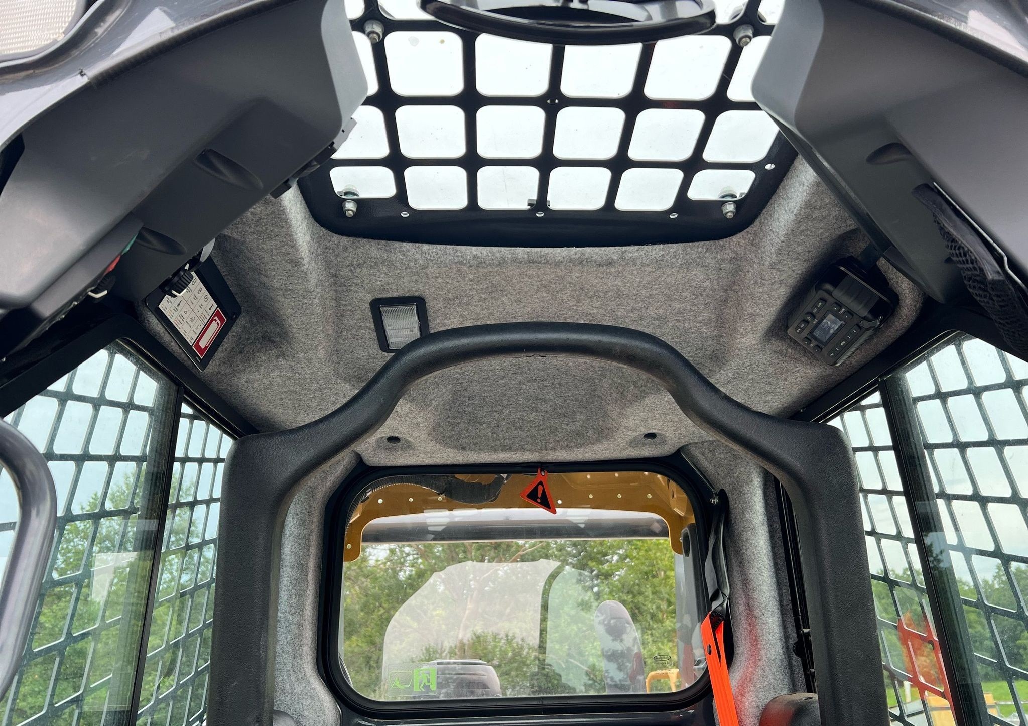 gallery 2022 John Deere 325G tracked skid steer loader