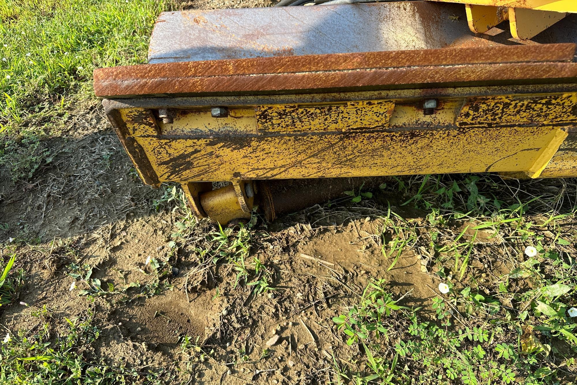 gallery 2014 Caterpillar 140M2 VHP Plus Motor Grader