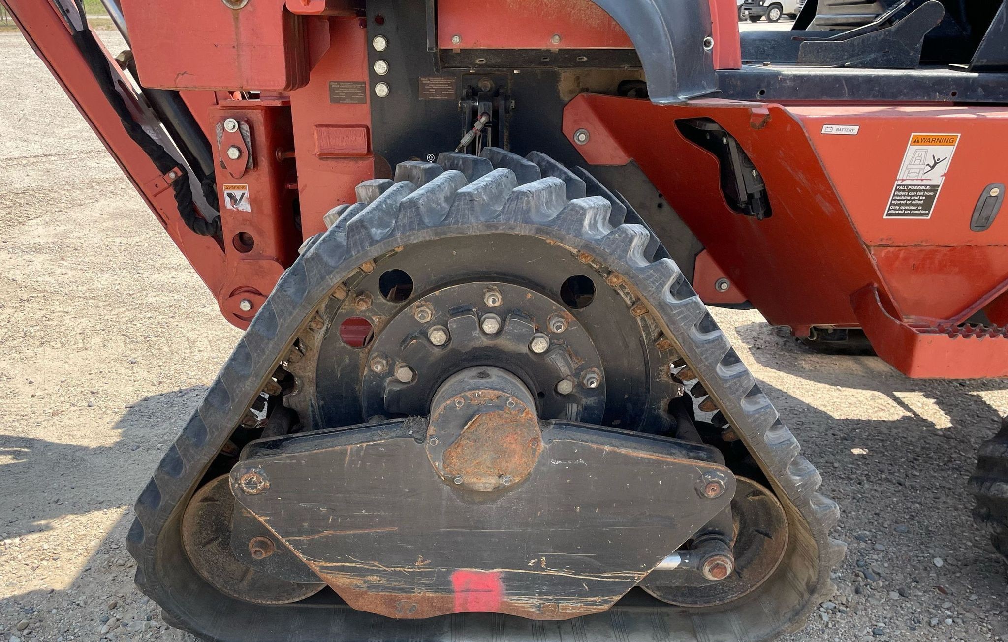 gallery 2011 Ditch Witch RT115 Quad vibratory cable plow