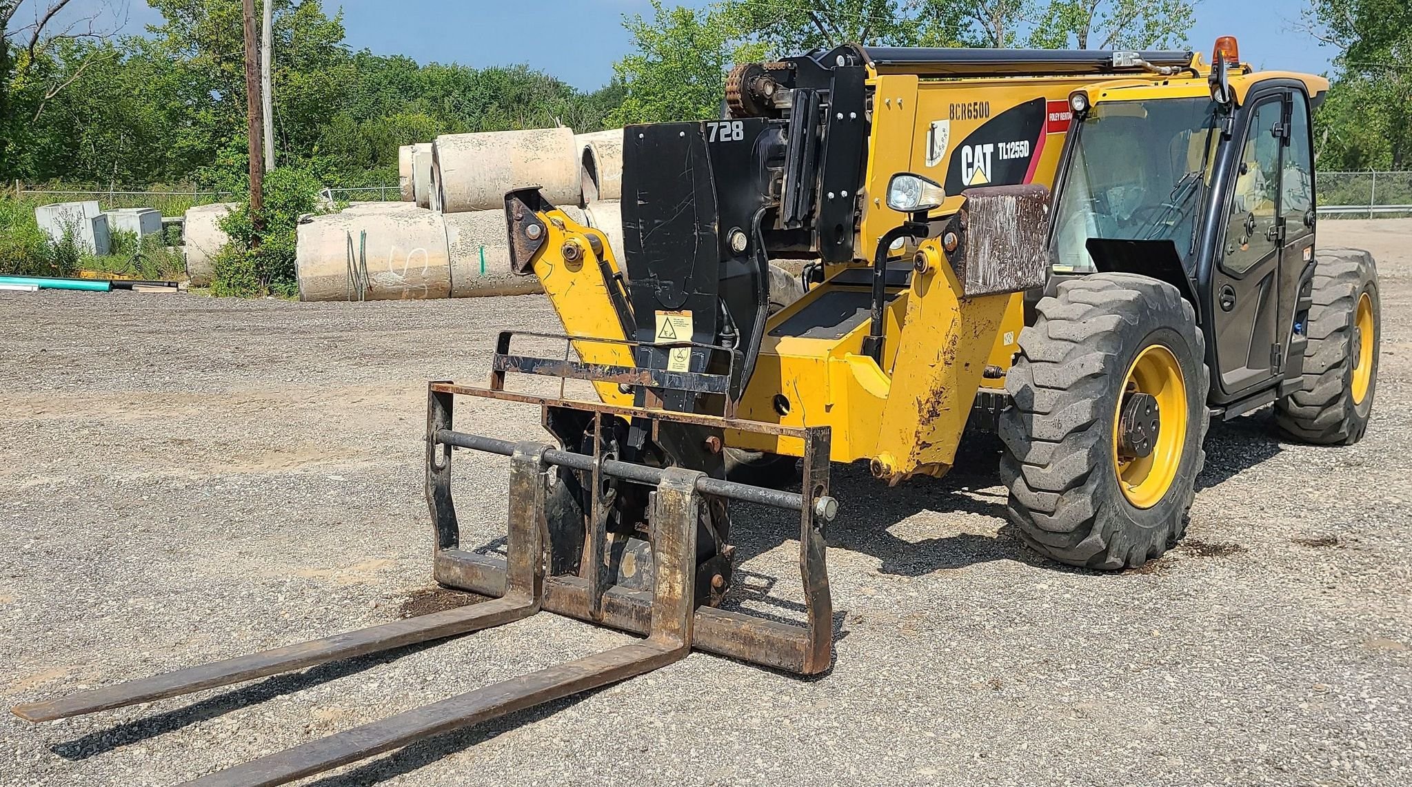 gallery 2017 Caterpillar TL1255D telehandler