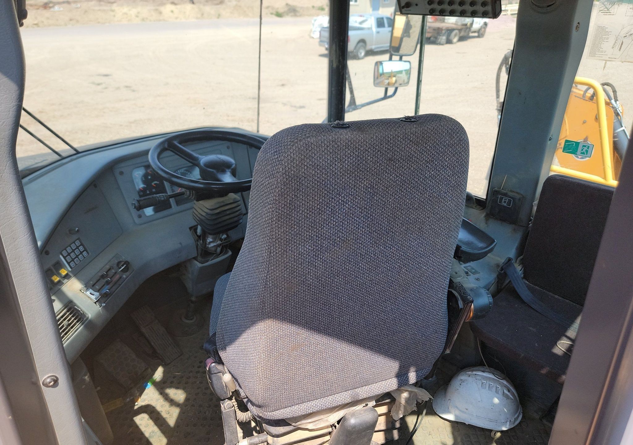gallery Volvo T450D 4WD scraper tractor