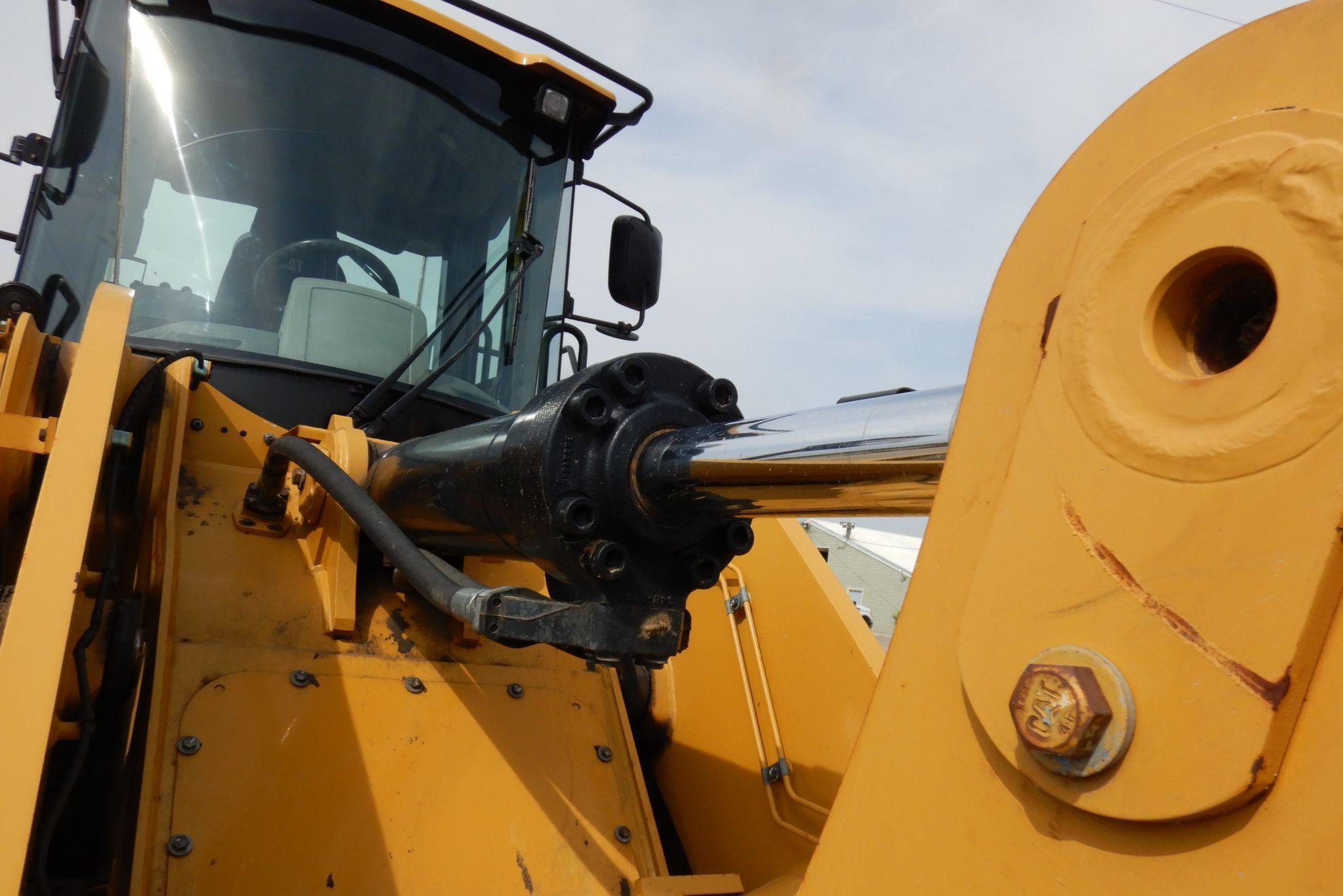 gallery 2014 Caterpillar 950K wheel loader