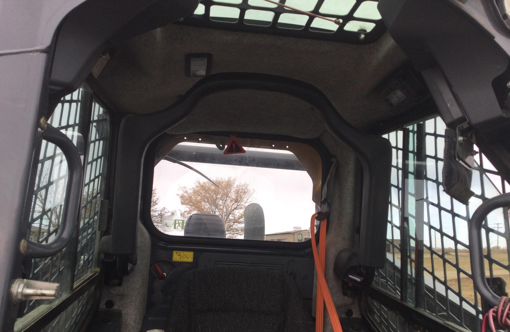 gallery 2018 John Deere 331G Skid Steer