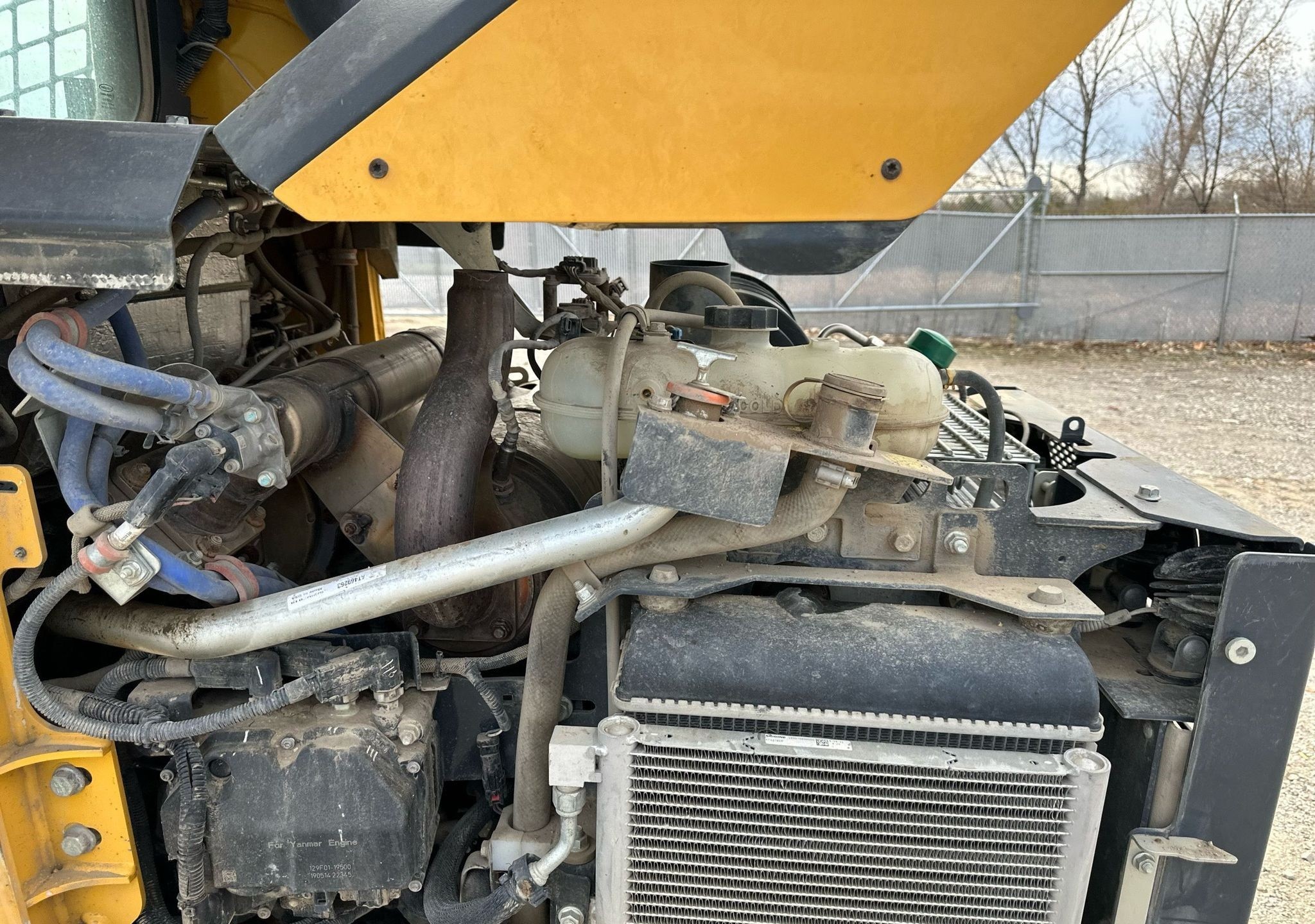 gallery 2019 John Deere 333G tracked skid steer loade