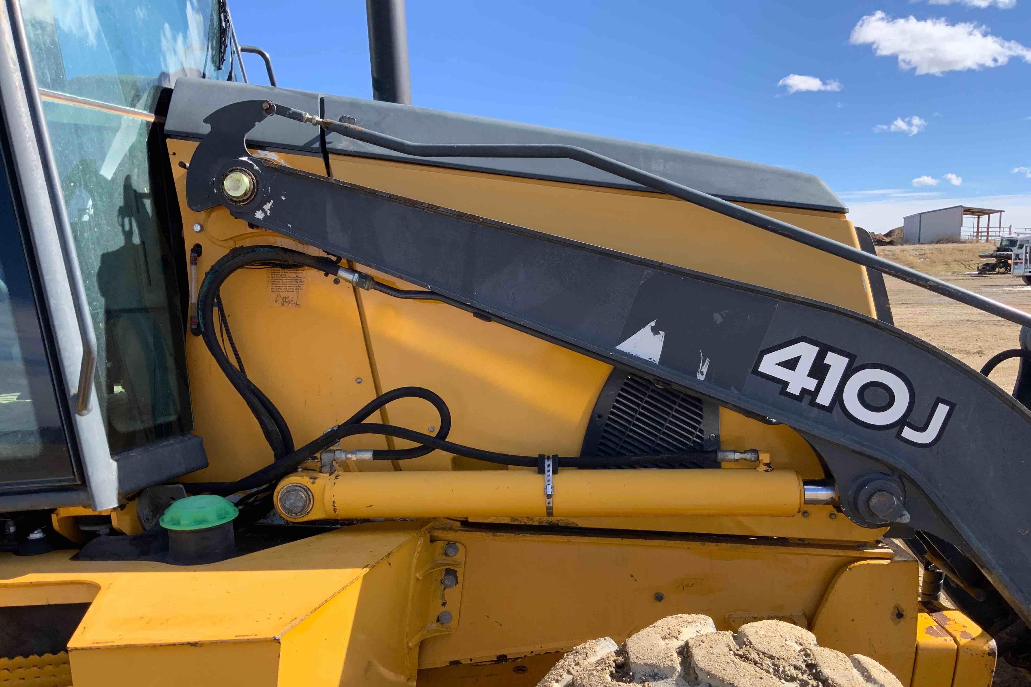 gallery 2012 John Deere 410J 4x4 Loader Backhoew Extendahoe