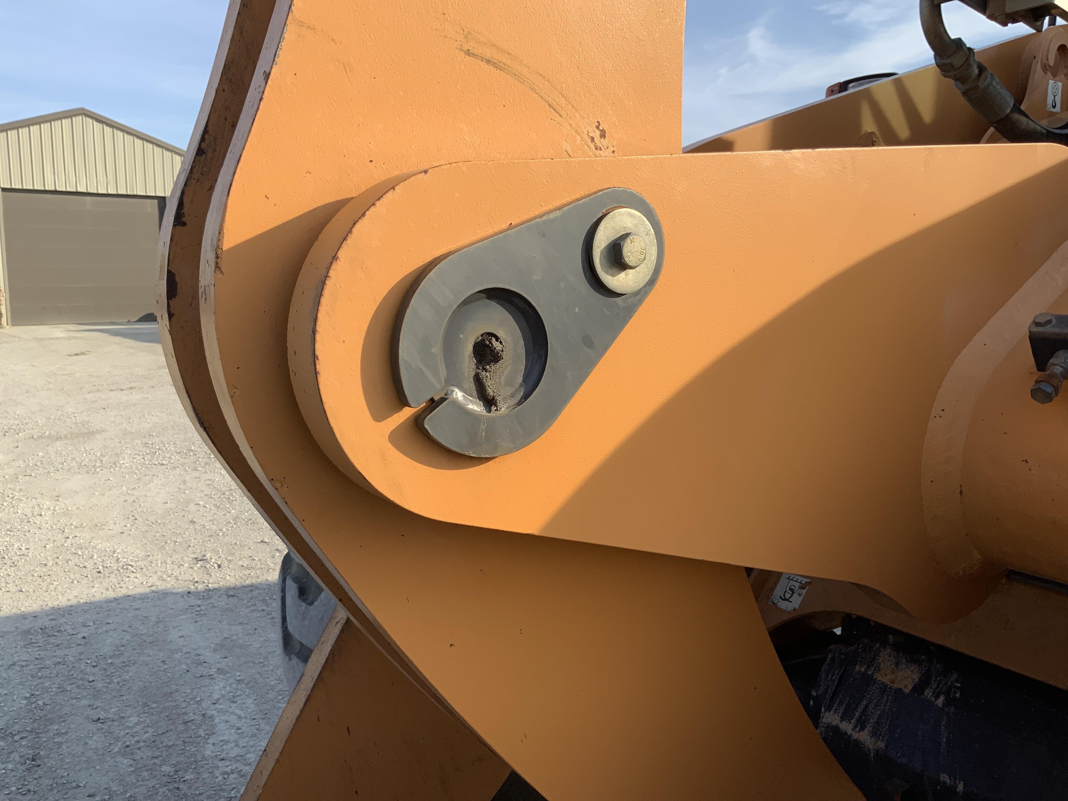 gallery 2013 Case 821F Wheel Loader
