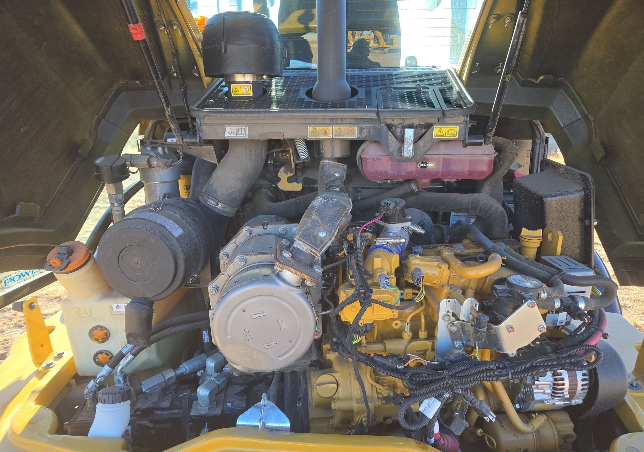 gallery 2022 Caterpillar 908M wheel loader