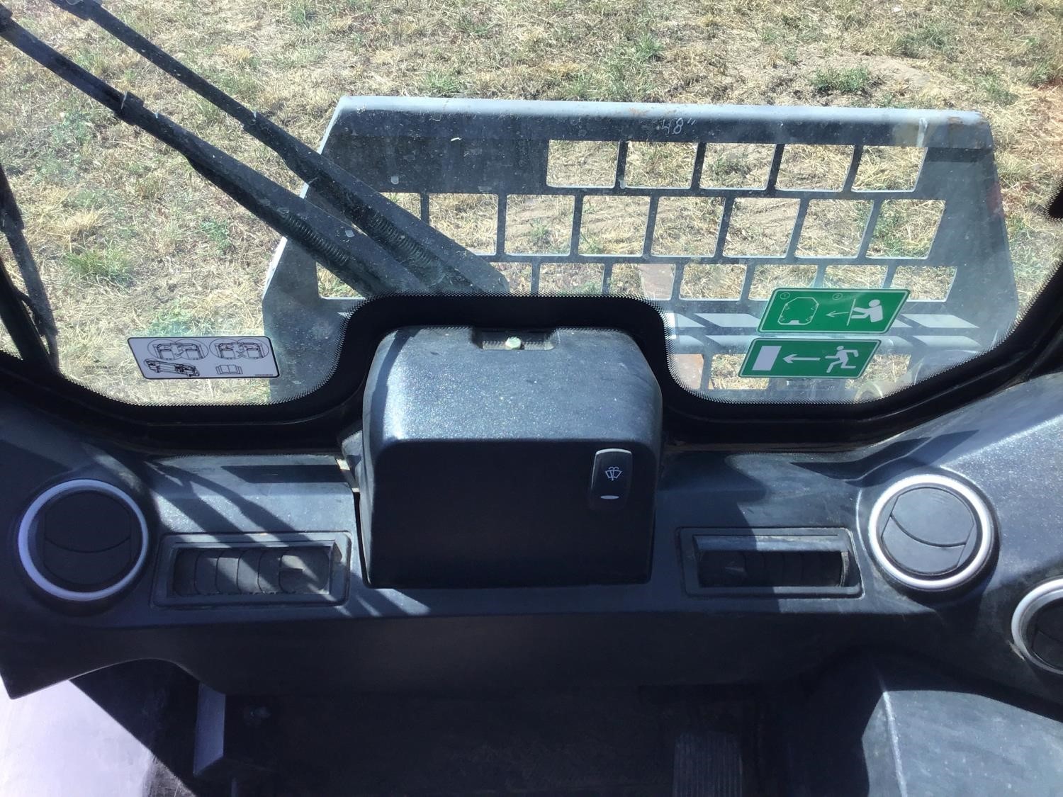 gallery 2015 JCB 260T Skid Steer Track Loader
