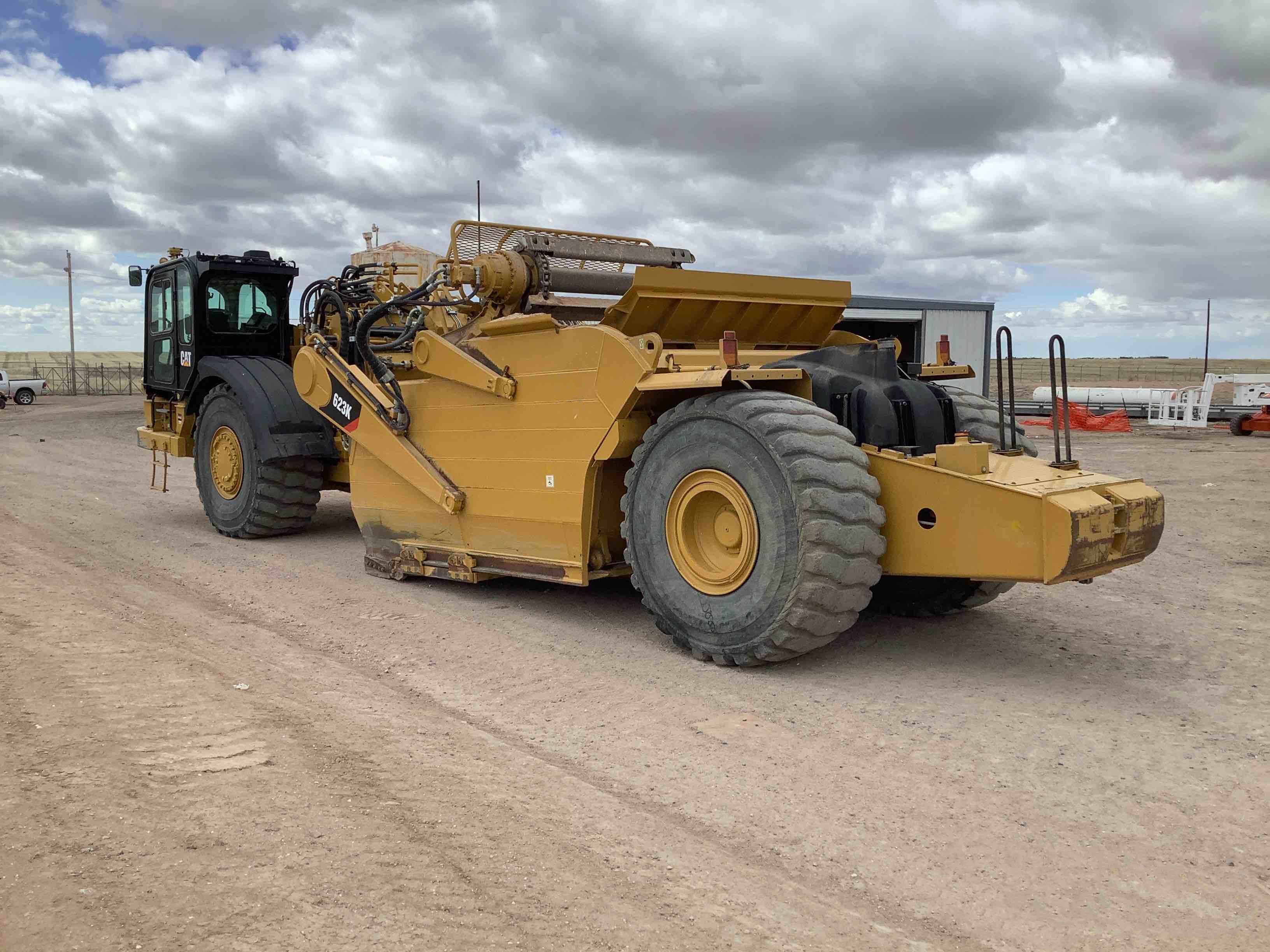 gallery 2017 Caterpillar 623K Self Propelled Elevating Scraper
