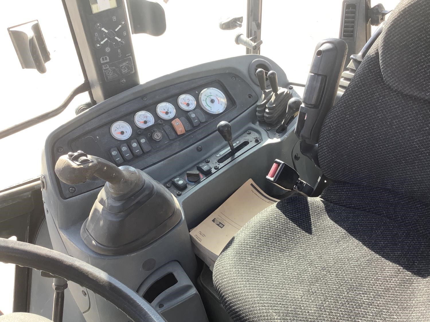 gallery 2005 Caterpillar 420D 4x4 Loader Backhoe W4-IN-1 Bucket & Extend