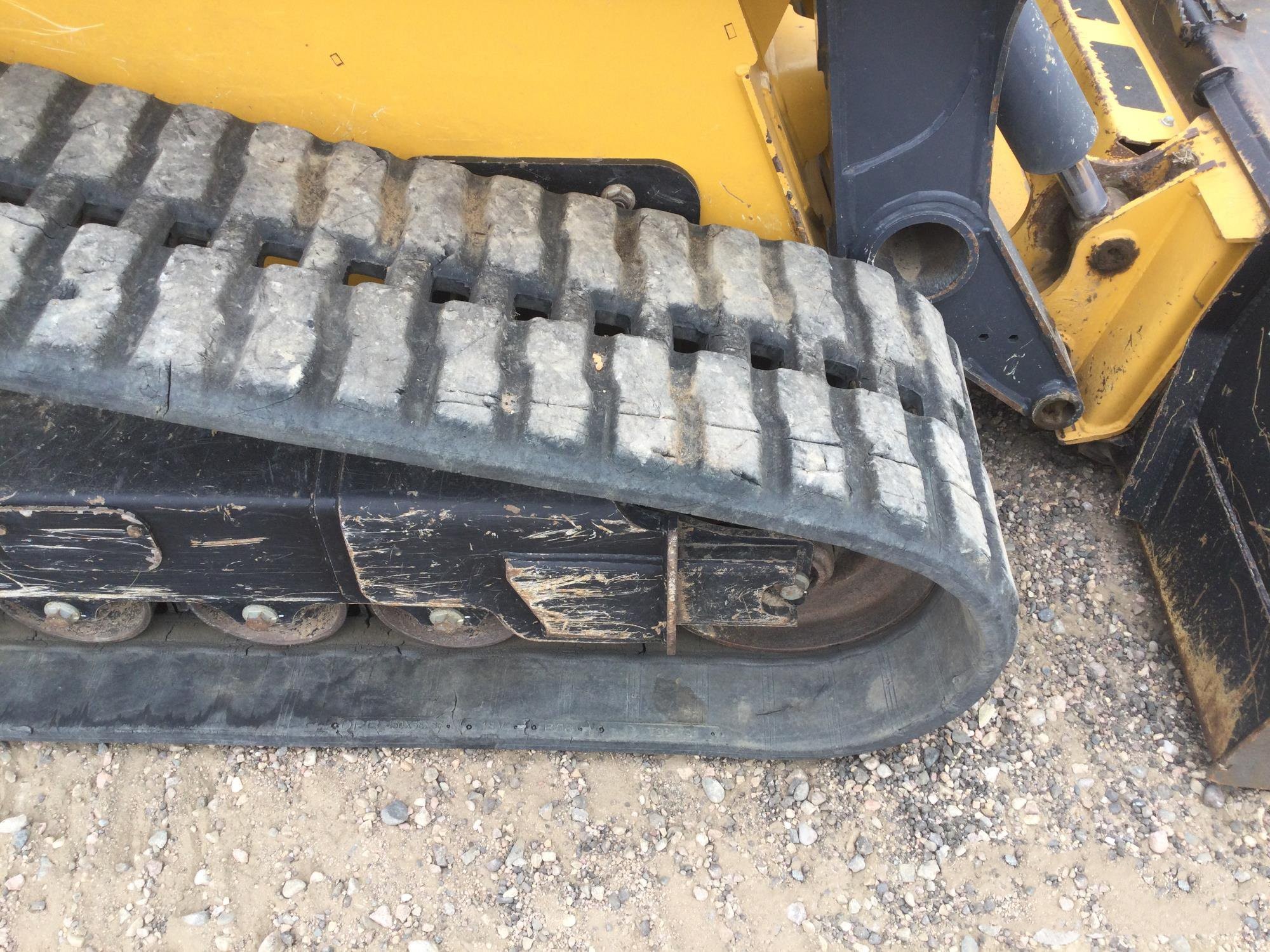 gallery 2018 John Deere 331G Skid Steer