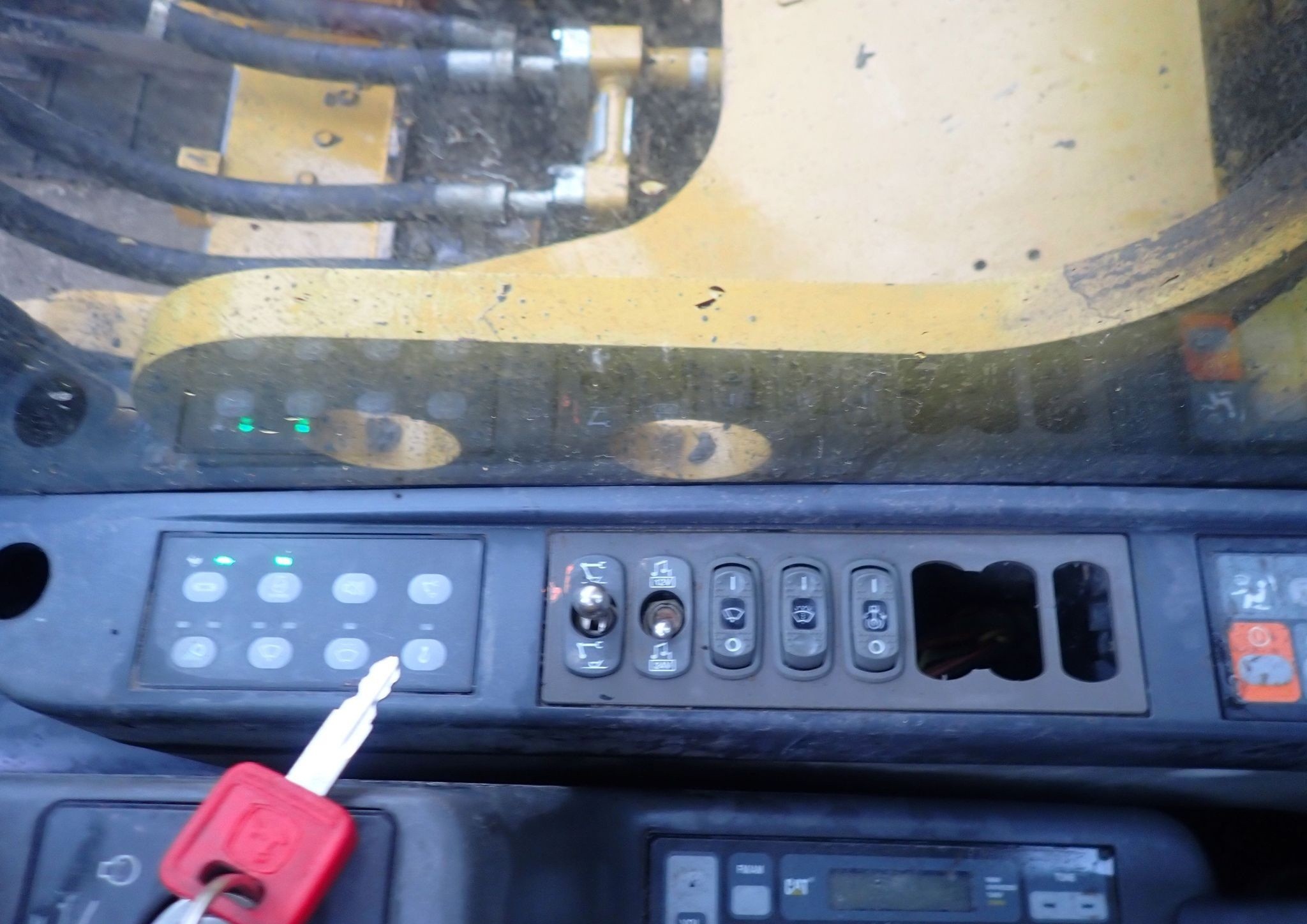 gallery 2011 Caterpillar 345D L excavator