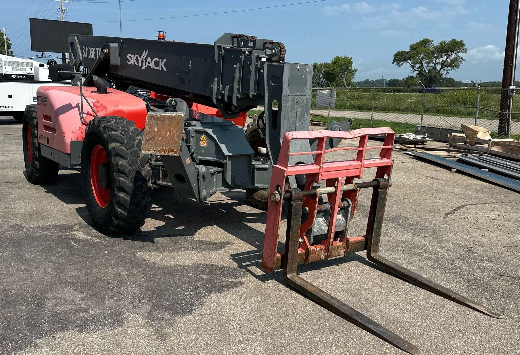 gallery 2018 Skyjack SJ1056 TH telehandler