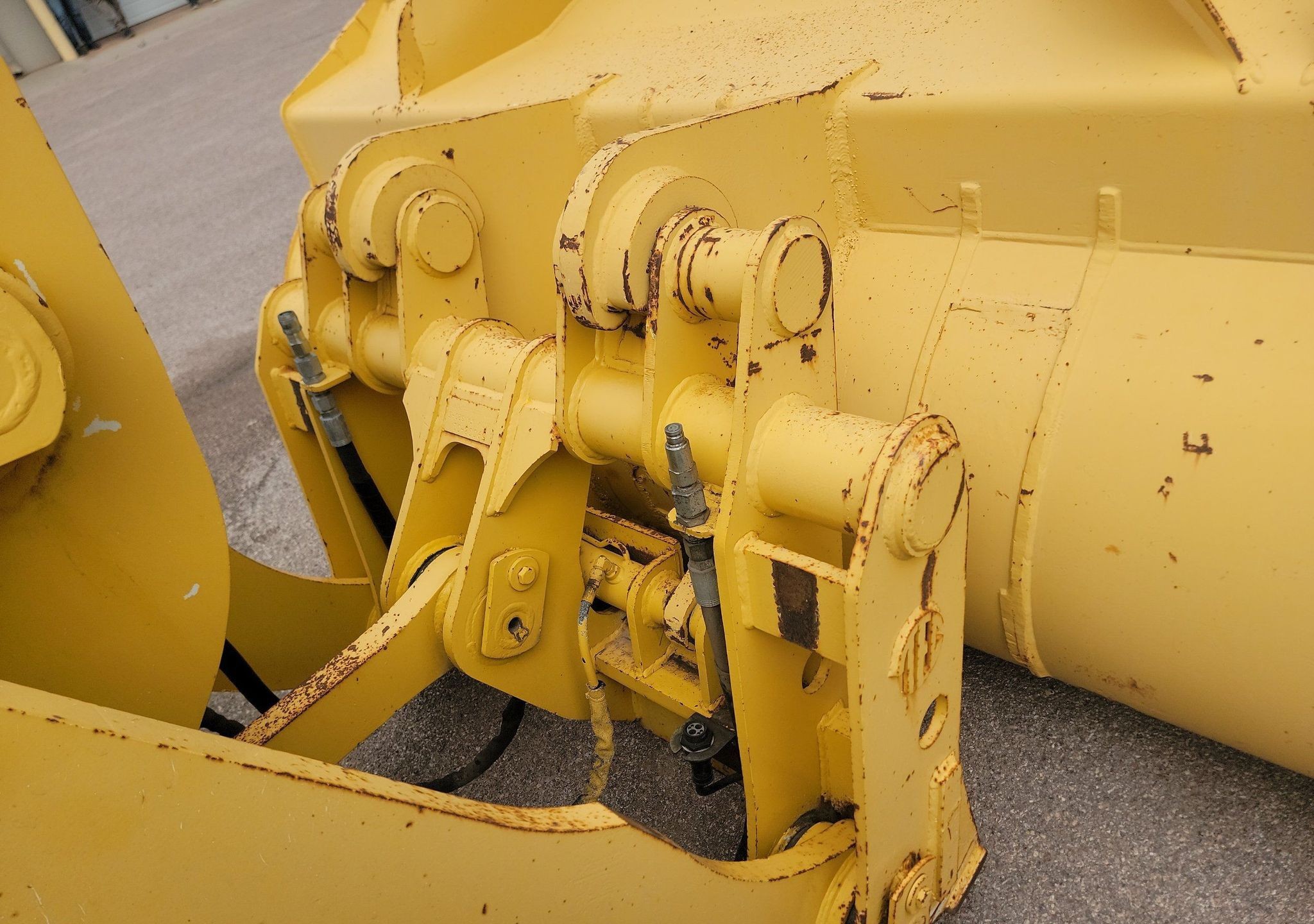 gallery 2005 Komatsu WA320 wheel loader