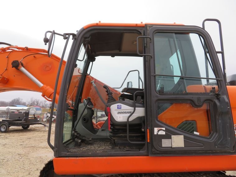 gallery 2014 Doosan DX225LC-3 excavator