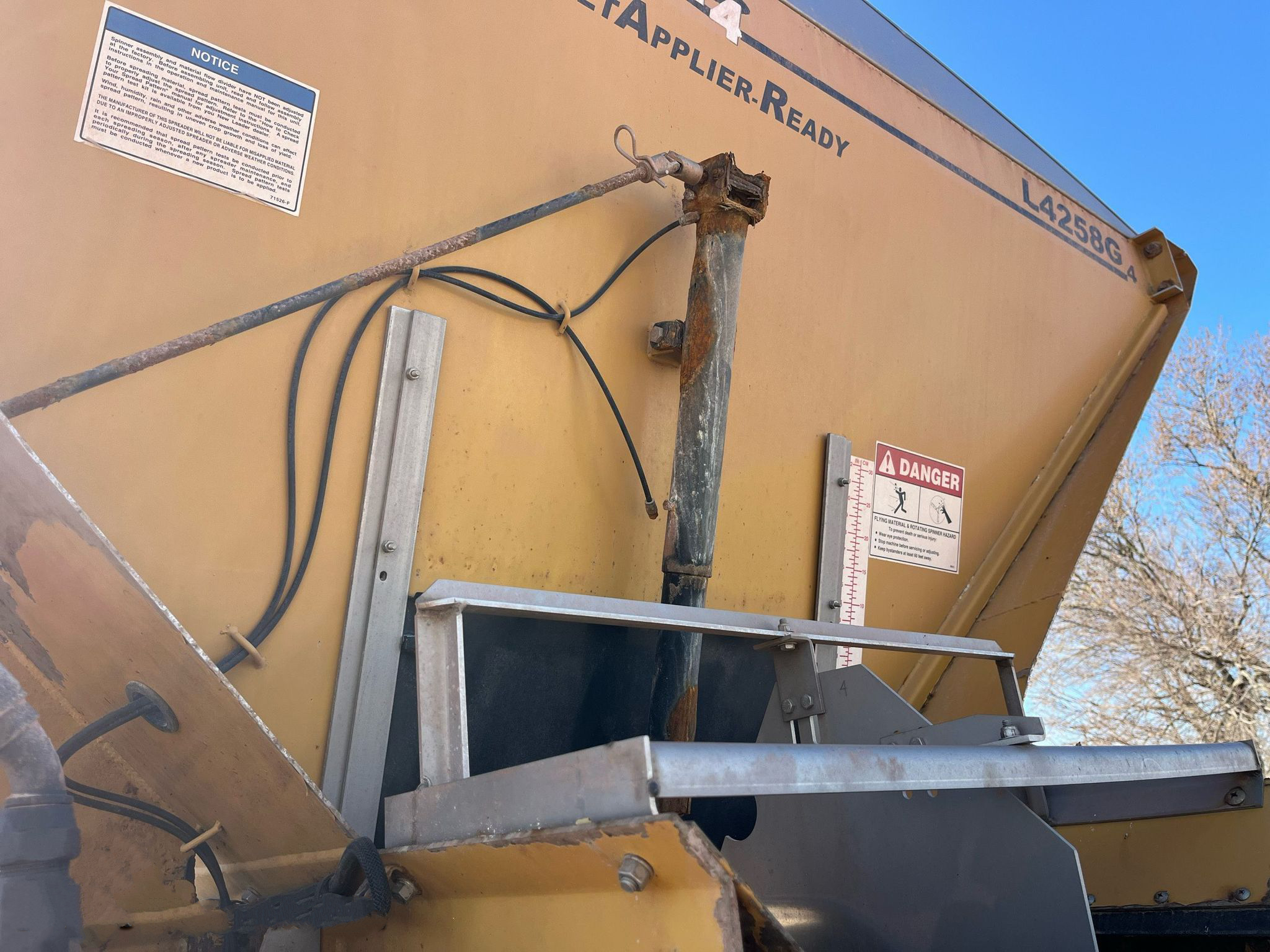 gallery 2013 Rogator RG1100 applicator