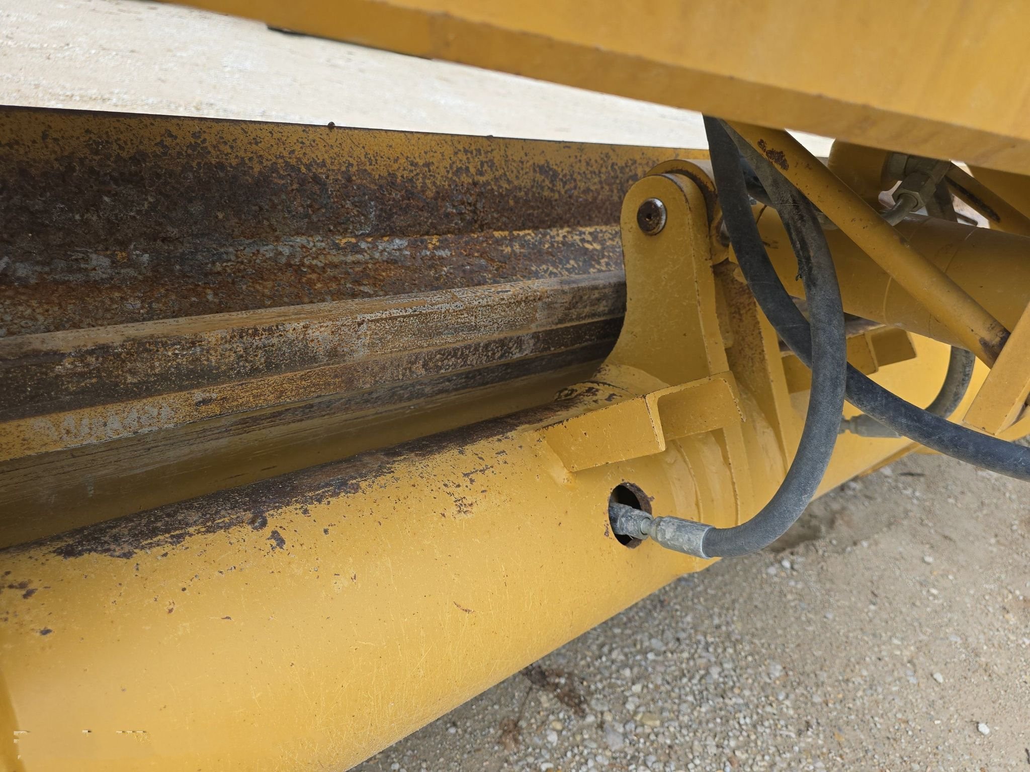 gallery 2012 Caterpillar 140M2 motor grader